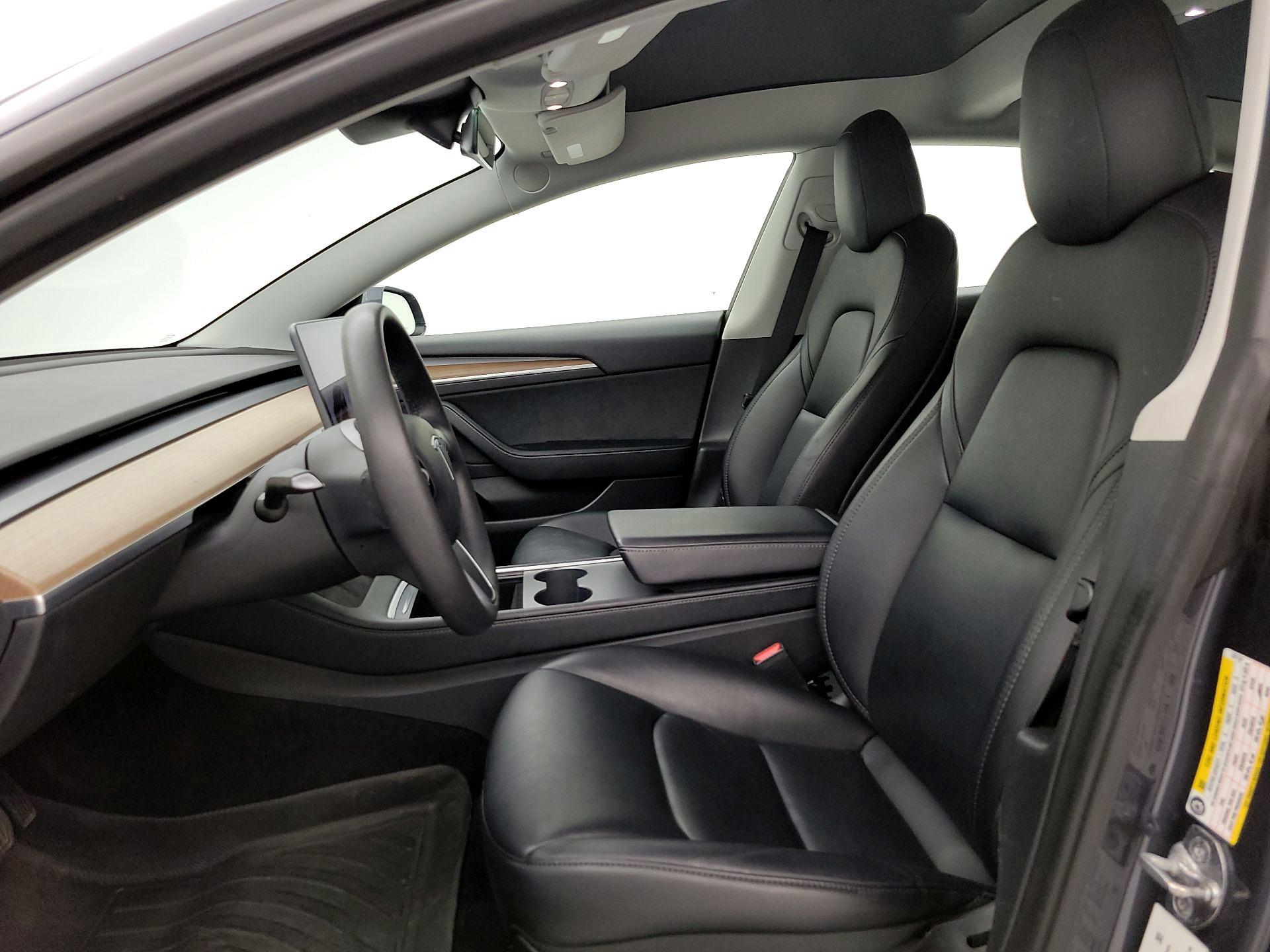 Thumbnail: 2022 Tesla Model 3 - 11
