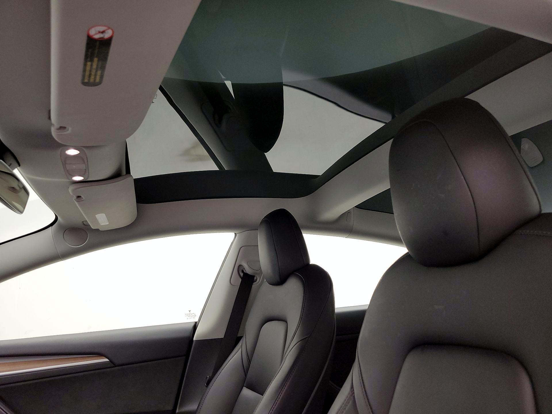 Thumbnail: 2022 Tesla Model 3 - 19