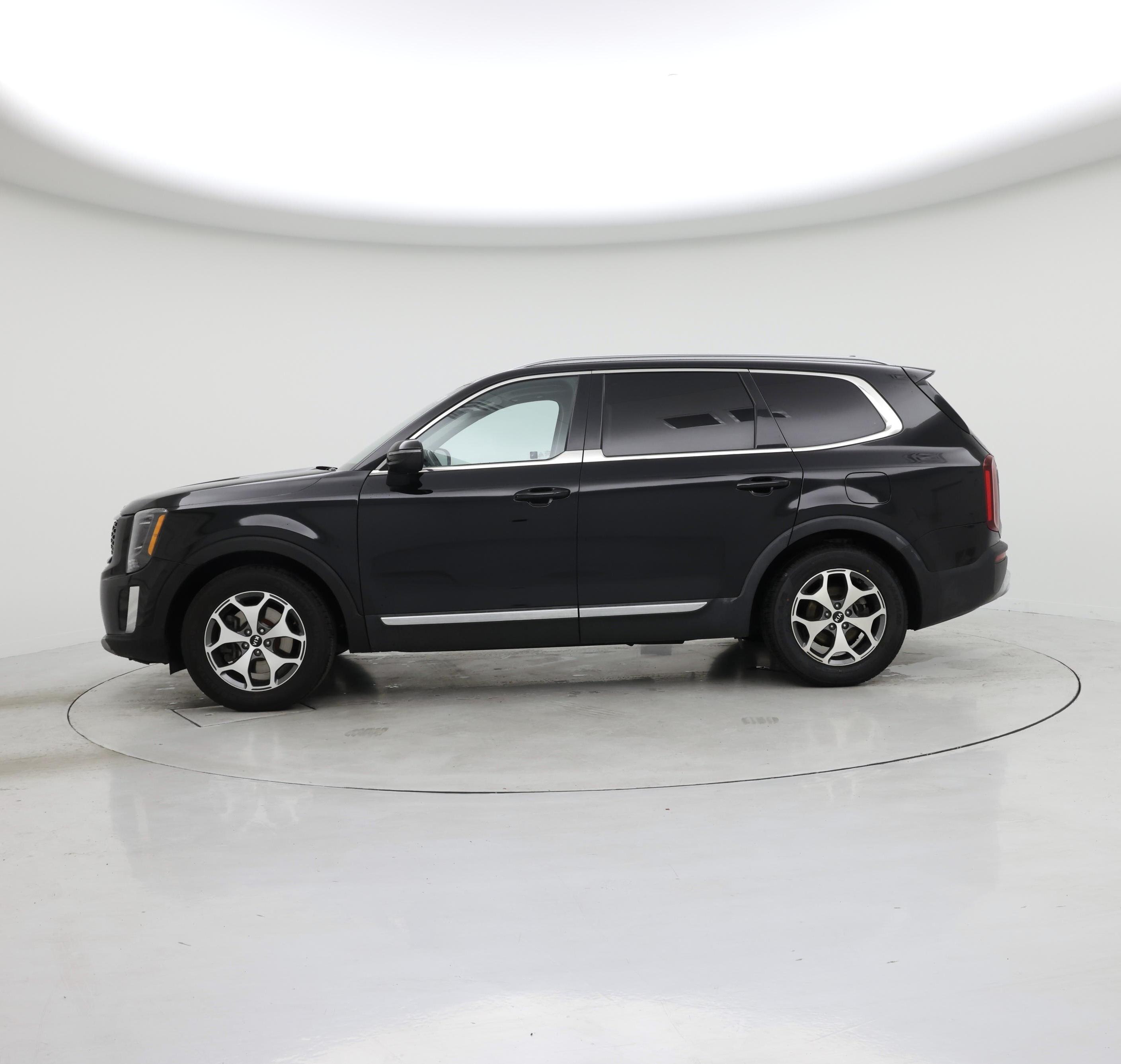 Thumbnail: 2020 Kia Telluride - 3