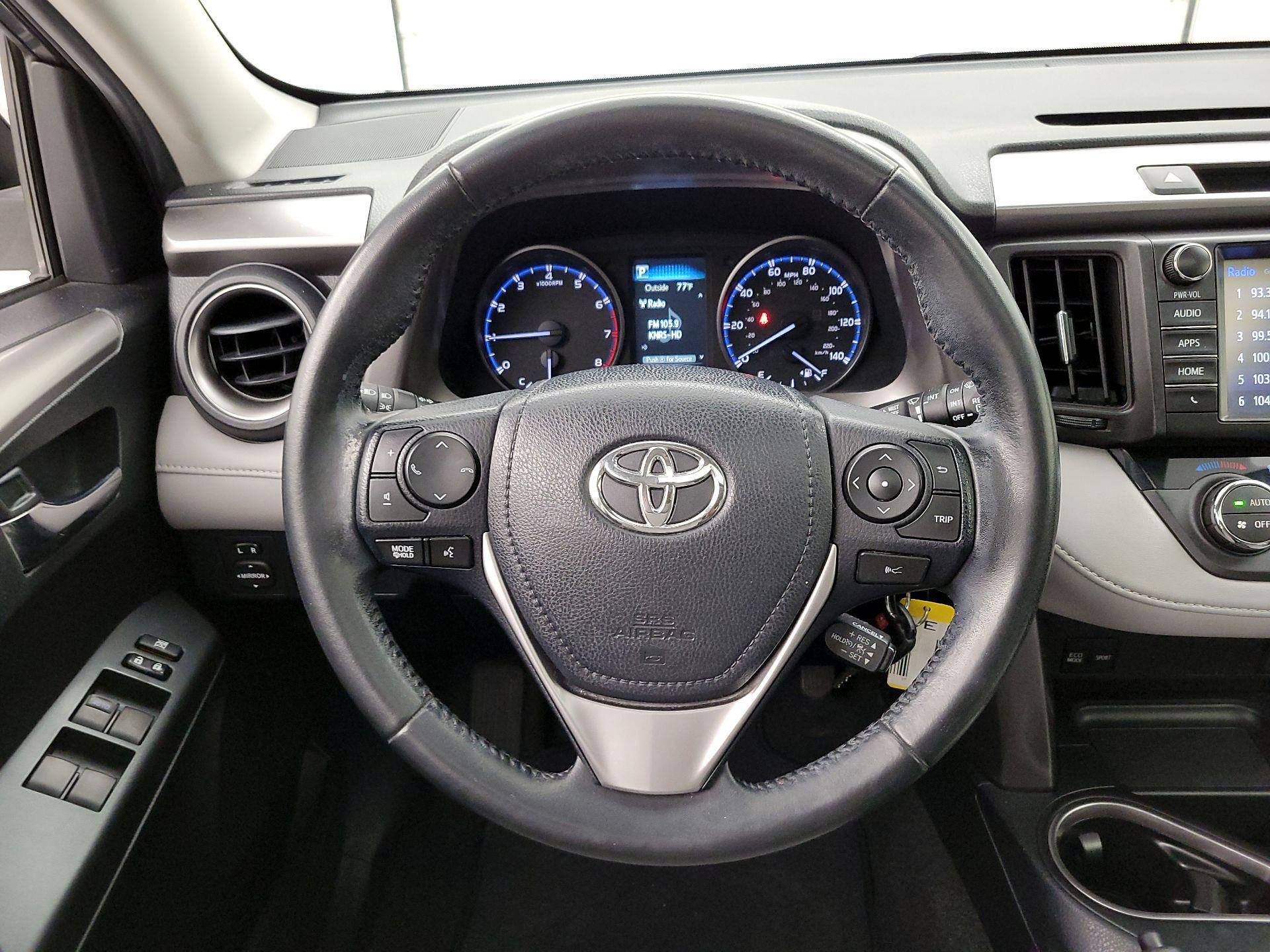 Thumbnail: 2017 Toyota RAV4 - 10