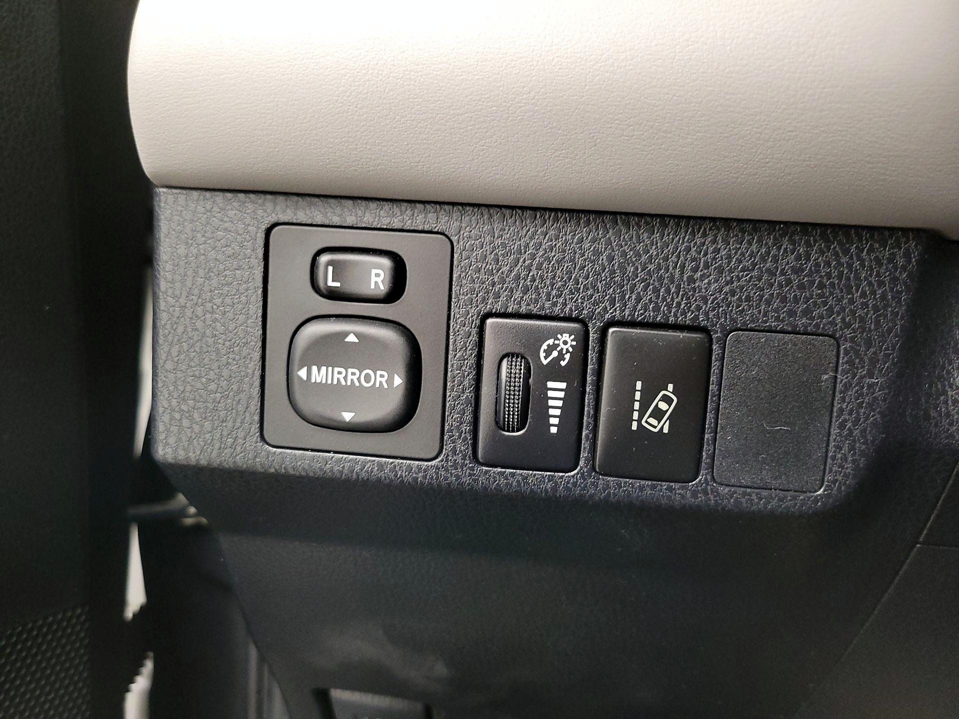Thumbnail: 2017 Toyota RAV4 - 13