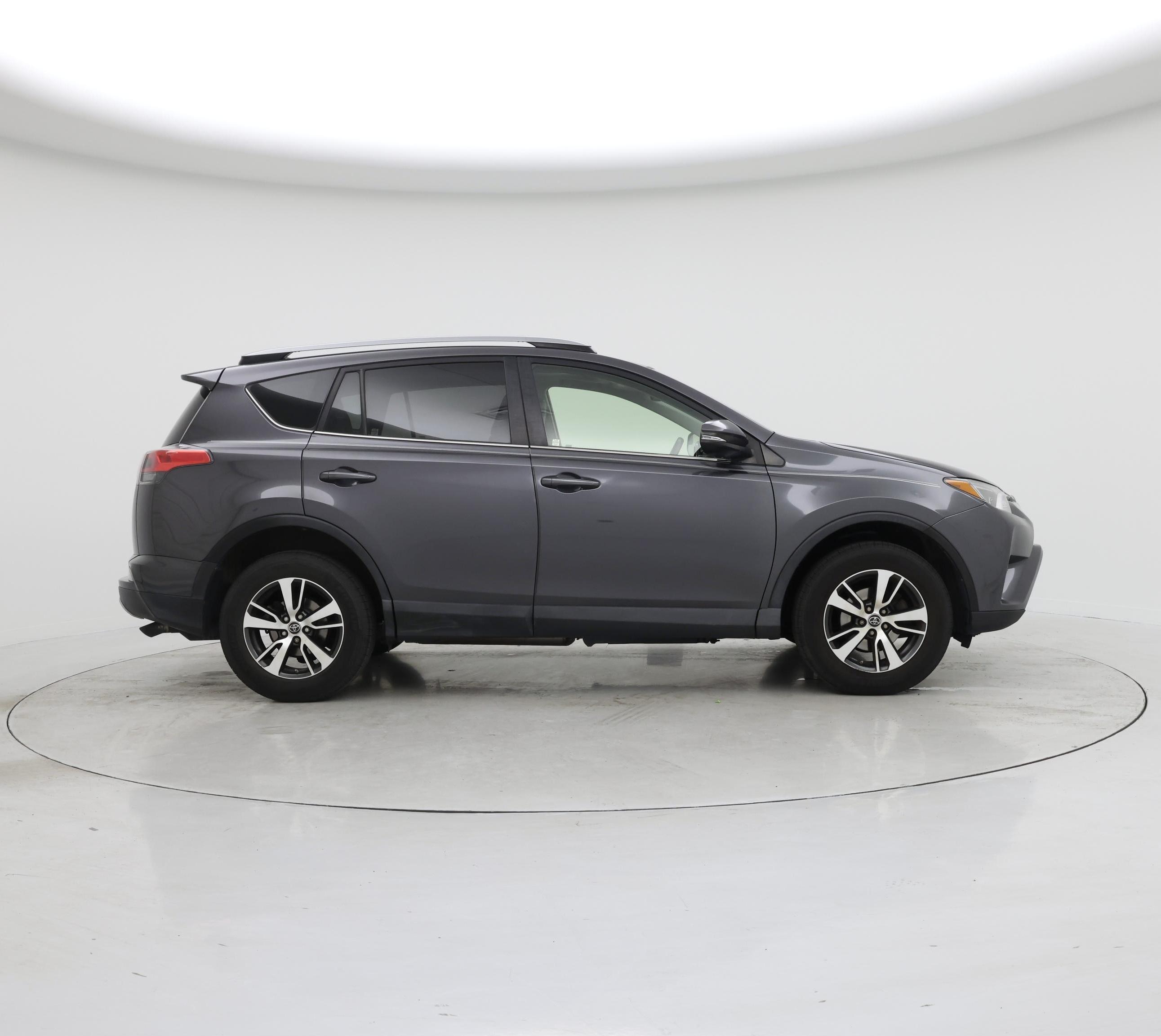 Thumbnail: 2017 Toyota RAV4 - 7
