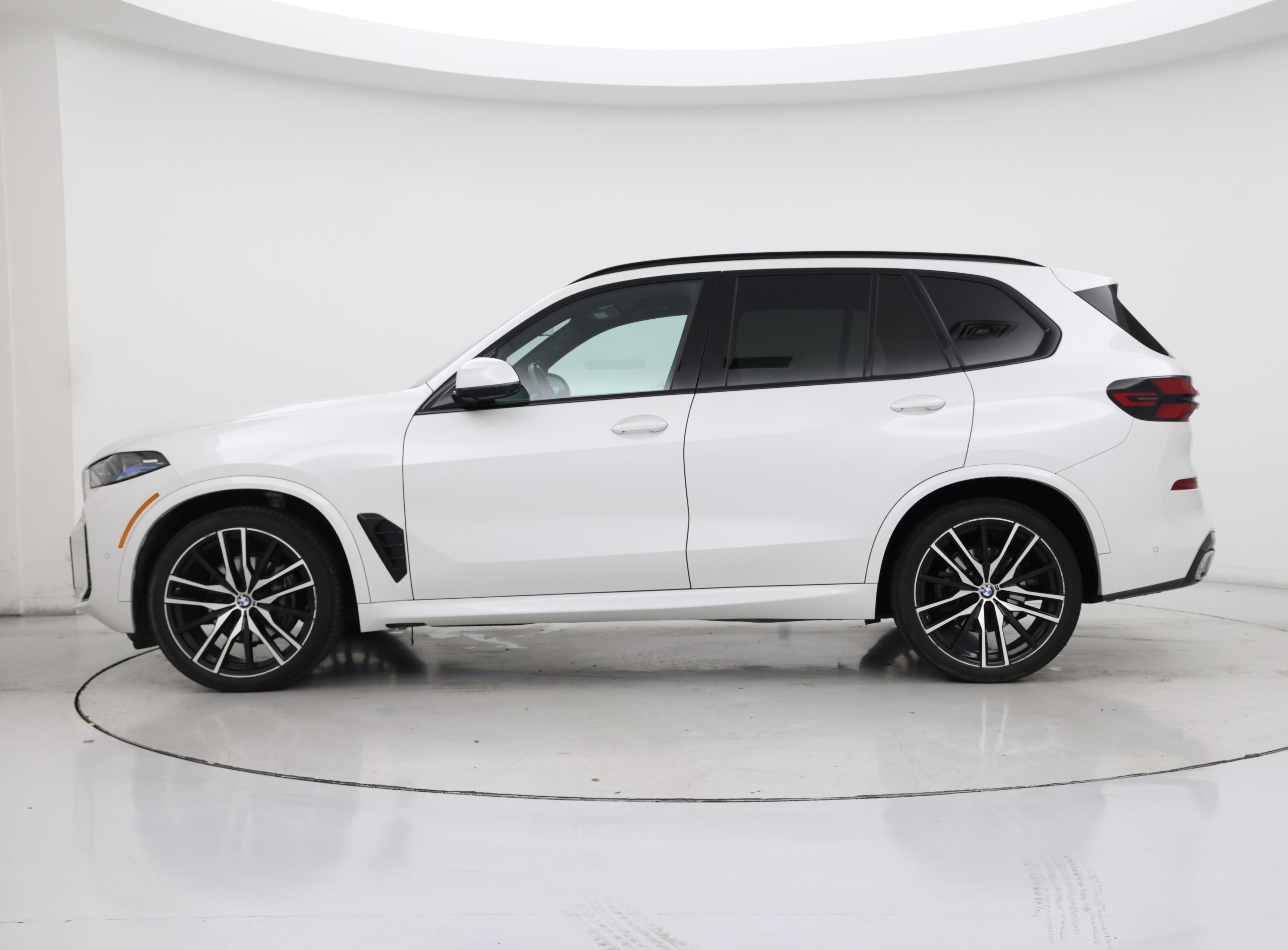 Thumbnail: 2024 BMW X5 - 3