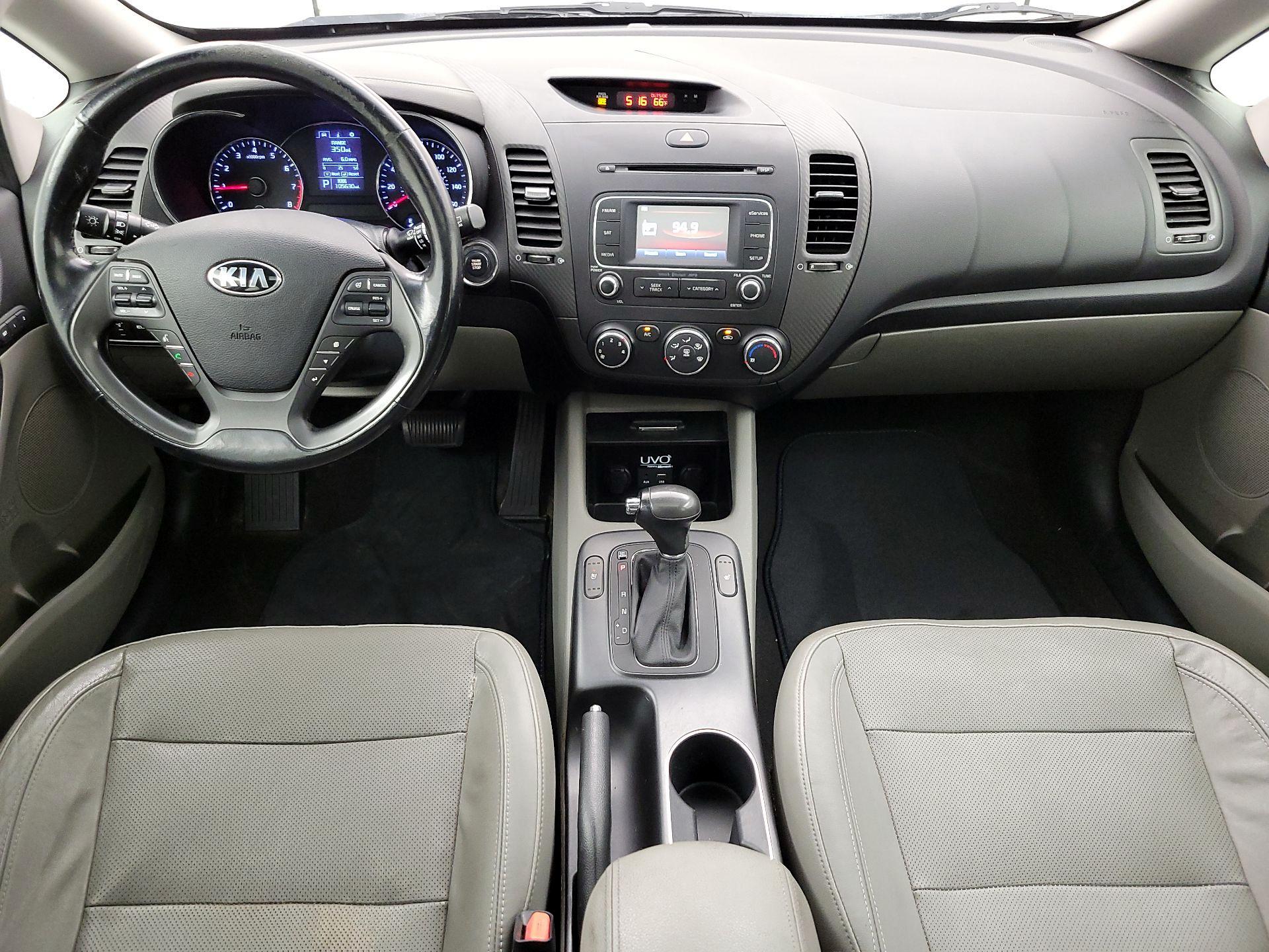 Thumbnail: 2015 Kia Forte - 9
