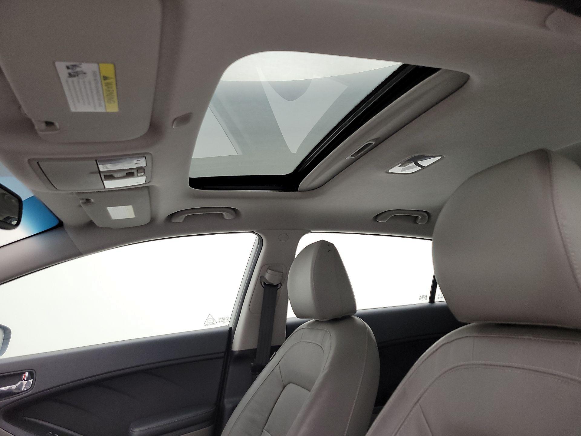Thumbnail: 2015 Kia Forte - 19