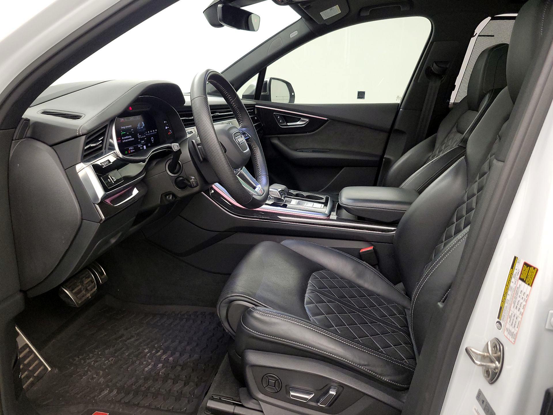 Thumbnail: 2020 Audi SQ7 - 11