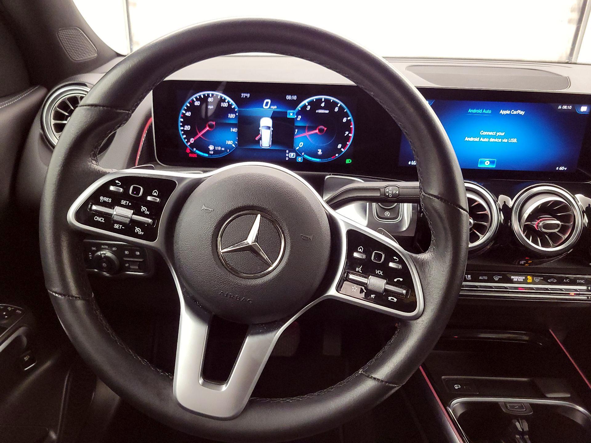 Thumbnail: 2021 Mercedes-Benz GLB - 10