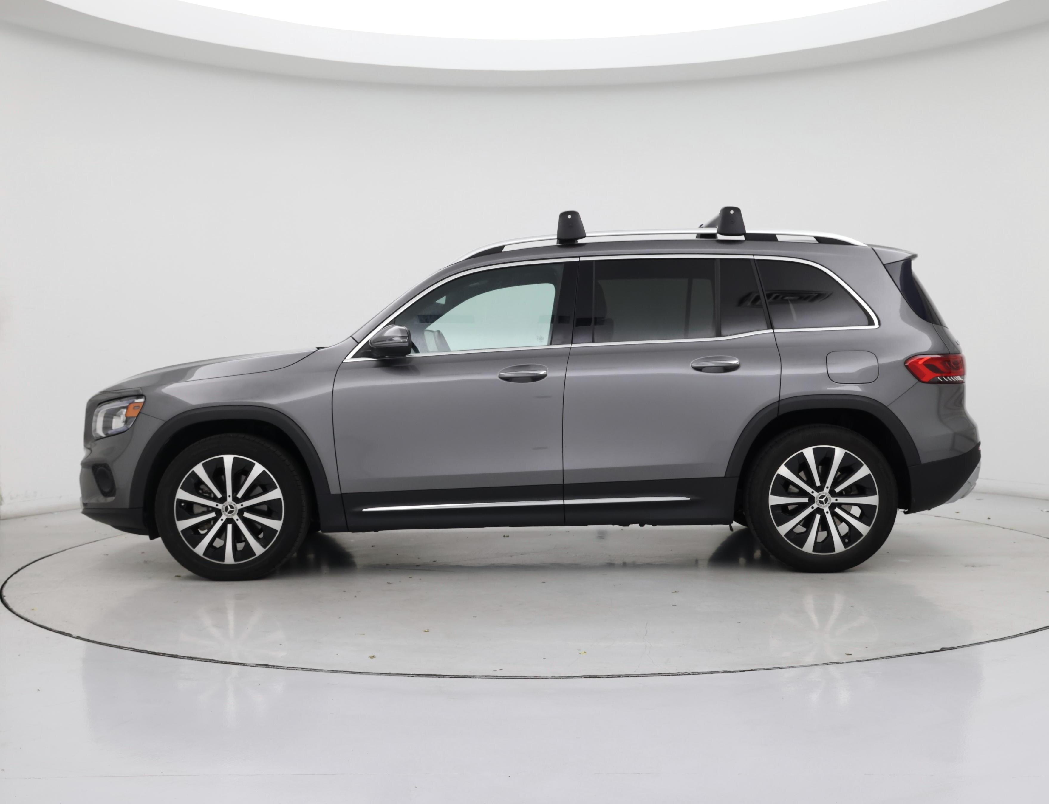 Thumbnail: 2021 Mercedes-Benz GLB - 3