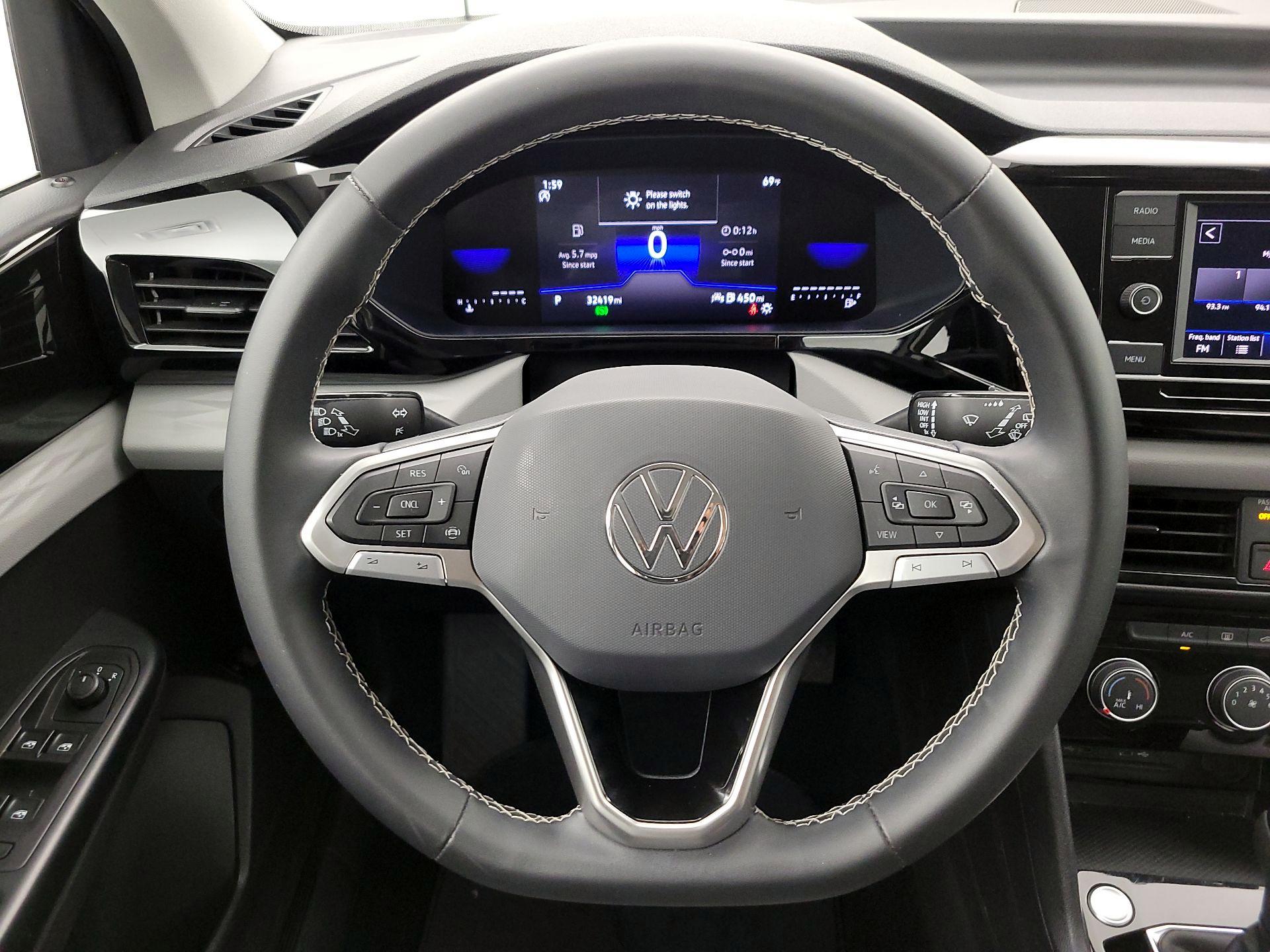 Thumbnail: 2023 Volkswagen Taos - 10