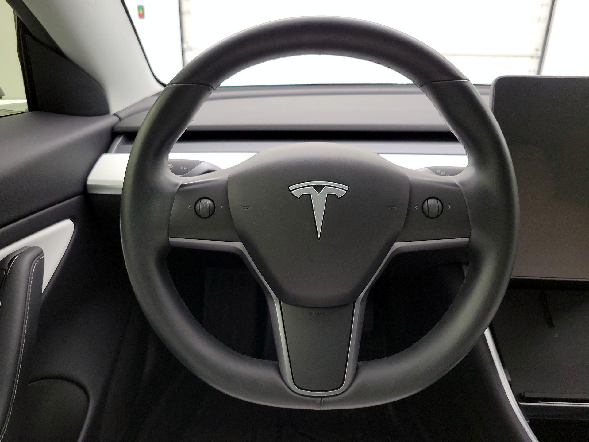 Thumbnail: 2019 Tesla Model 3 - 10