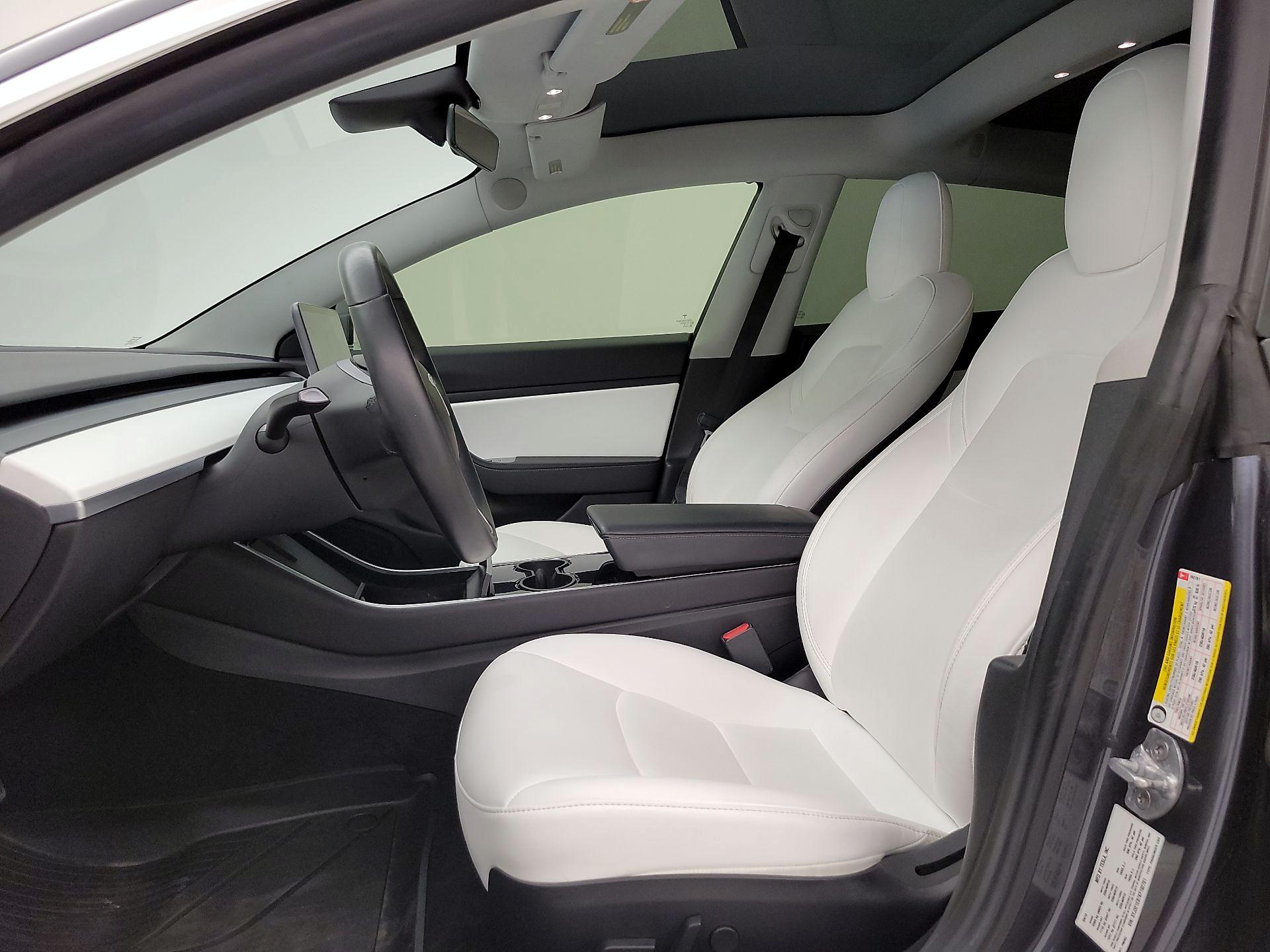 Thumbnail: 2019 Tesla Model 3 - 11