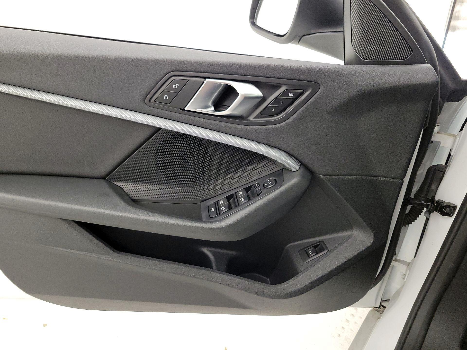 Thumbnail: 2024 BMW 2 Series - 12