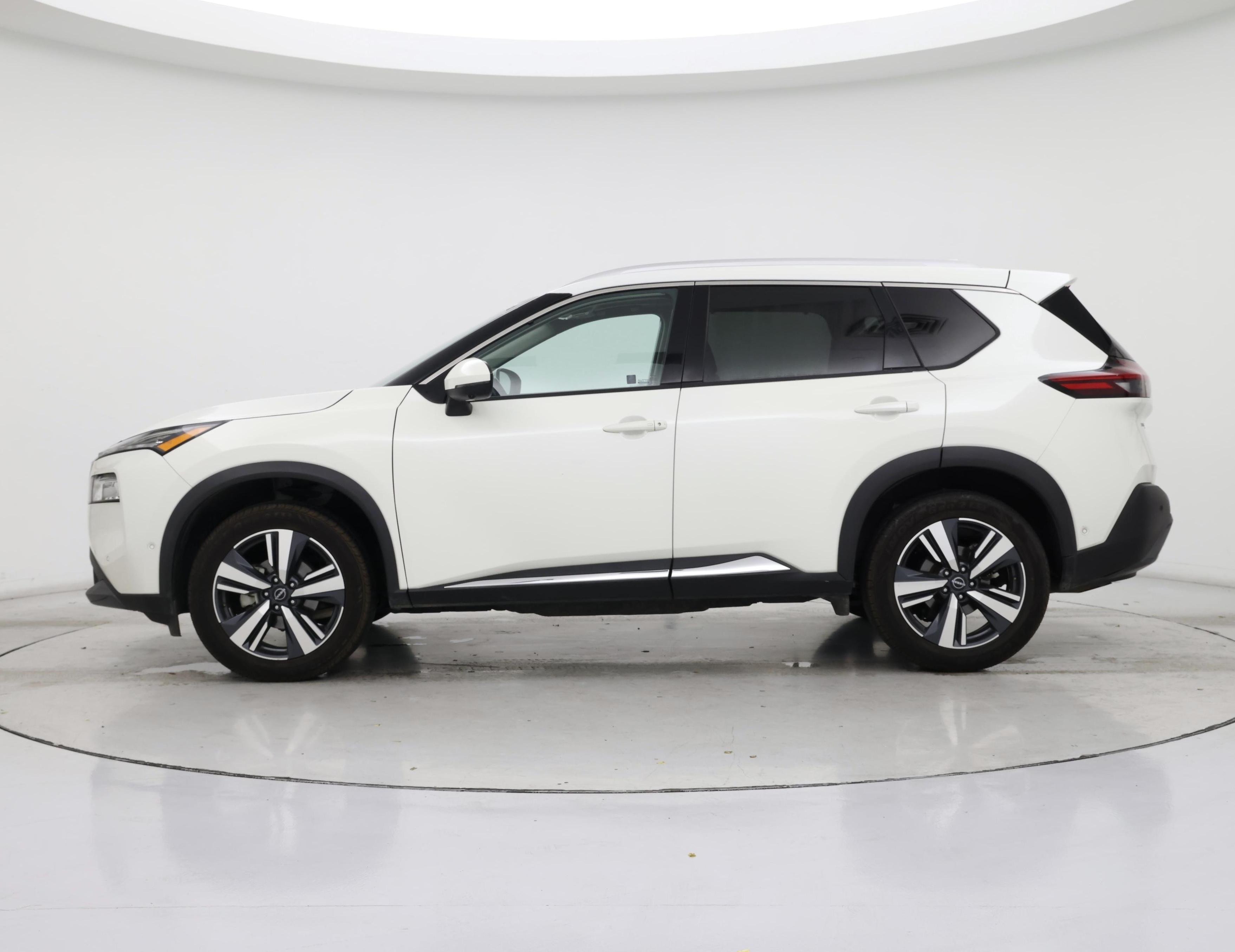 Thumbnail: 2023 Nissan Rogue - 3