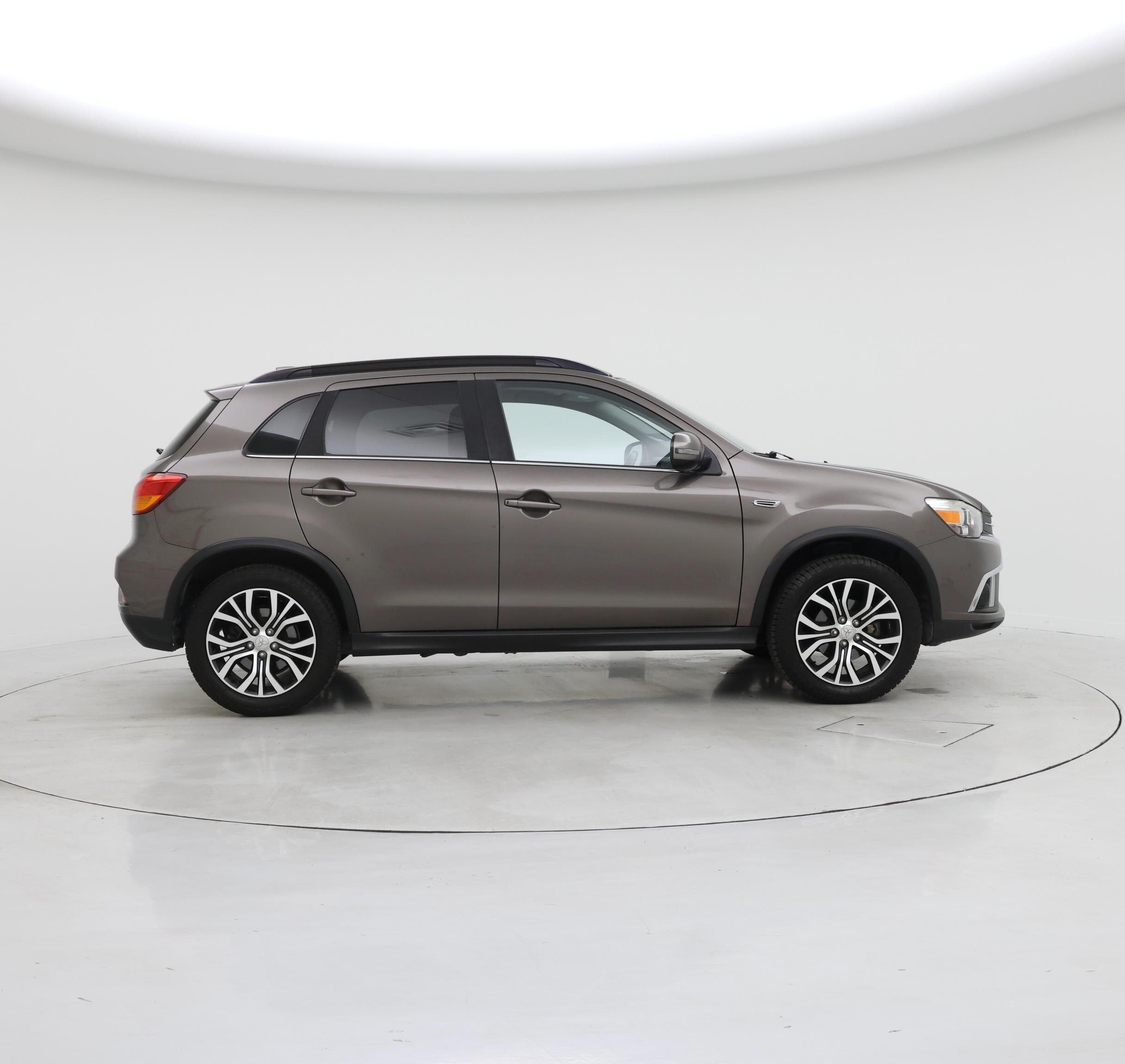 Thumbnail: 2018 Mitsubishi Outlander Sport - 7