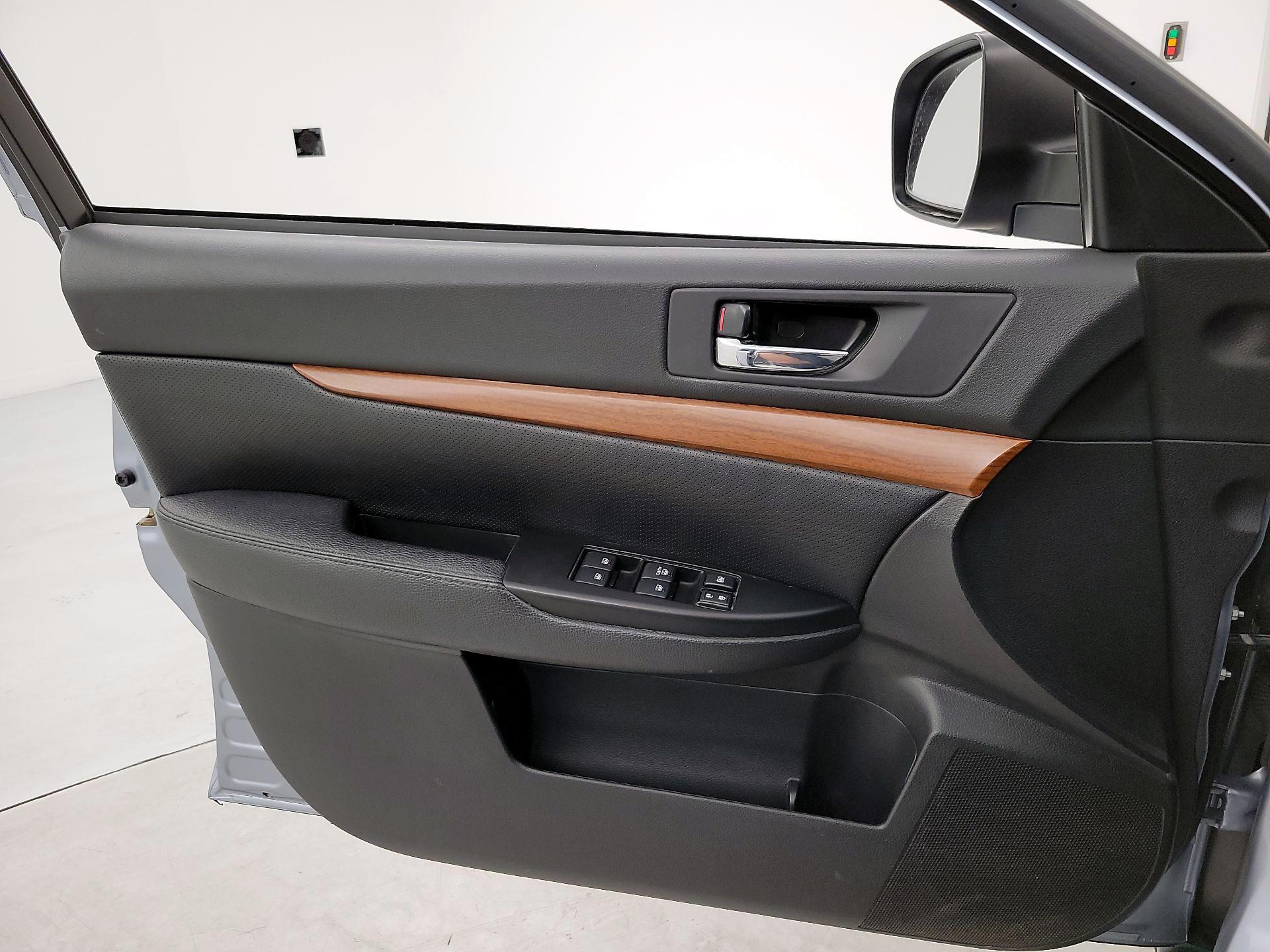 Thumbnail: 2014 Subaru Outback - 12