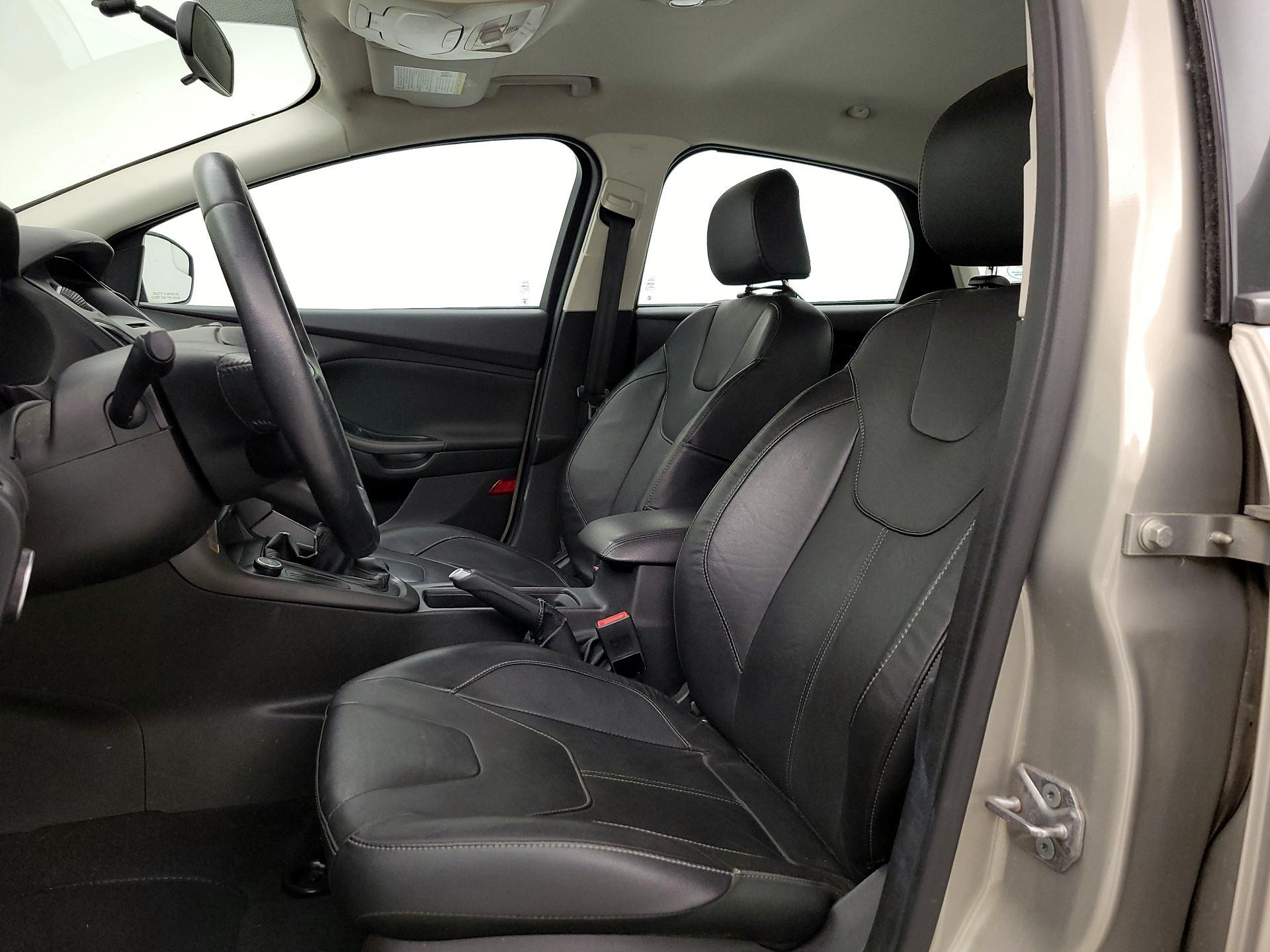 Thumbnail: 2015 Ford Focus - 11