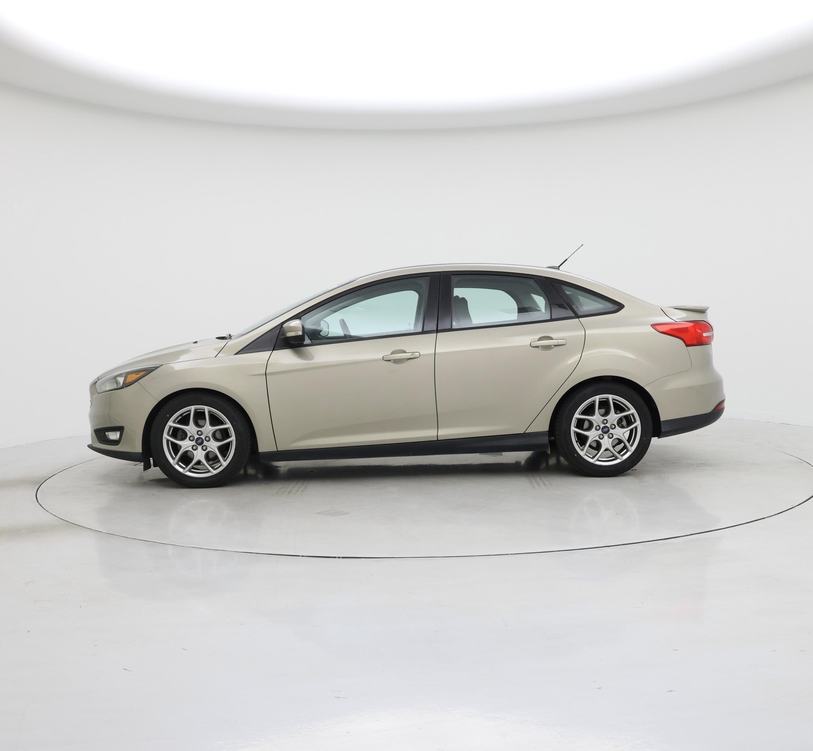Thumbnail: 2015 Ford Focus - 3