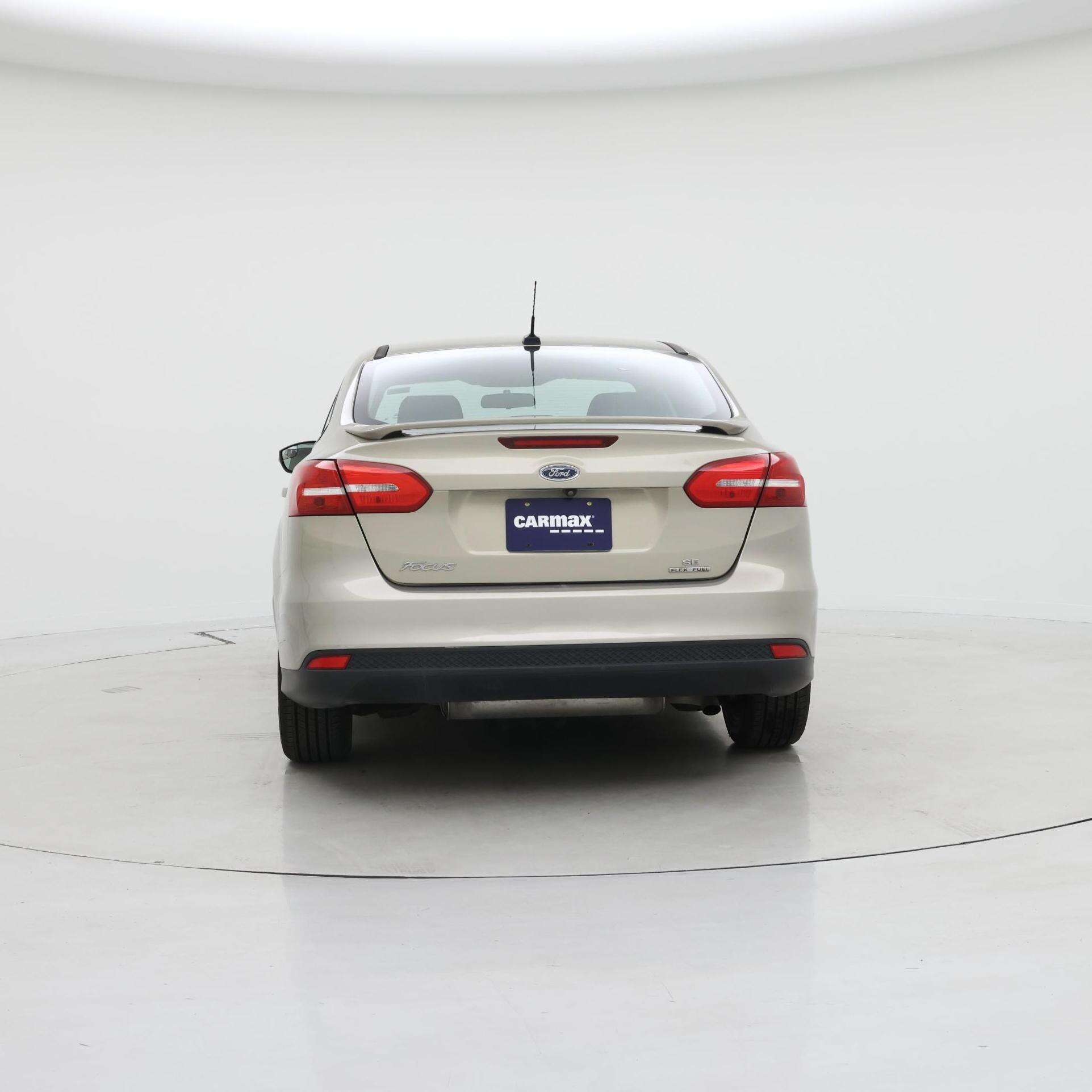 Thumbnail: 2015 Ford Focus - 6