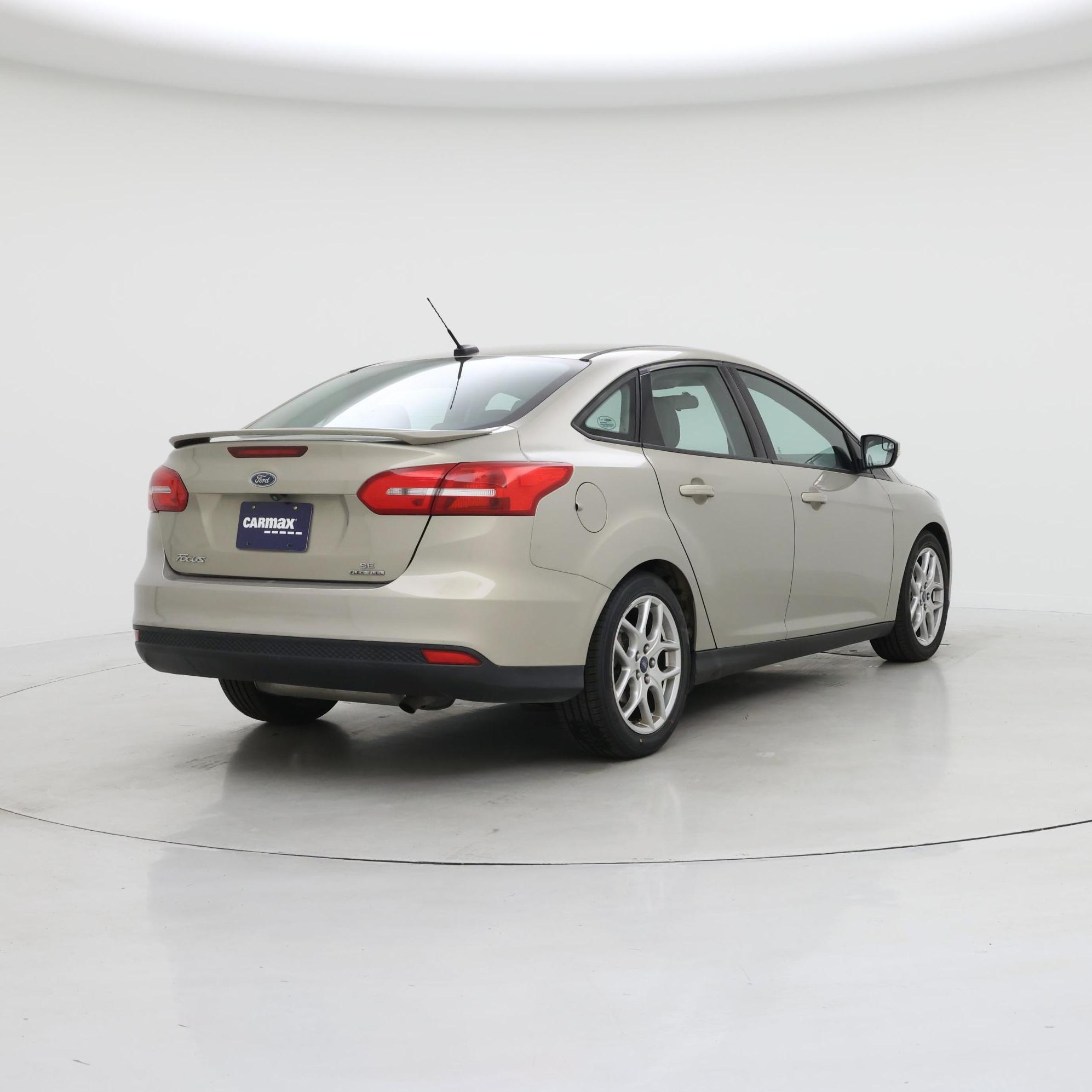 Thumbnail: 2015 Ford Focus - 8