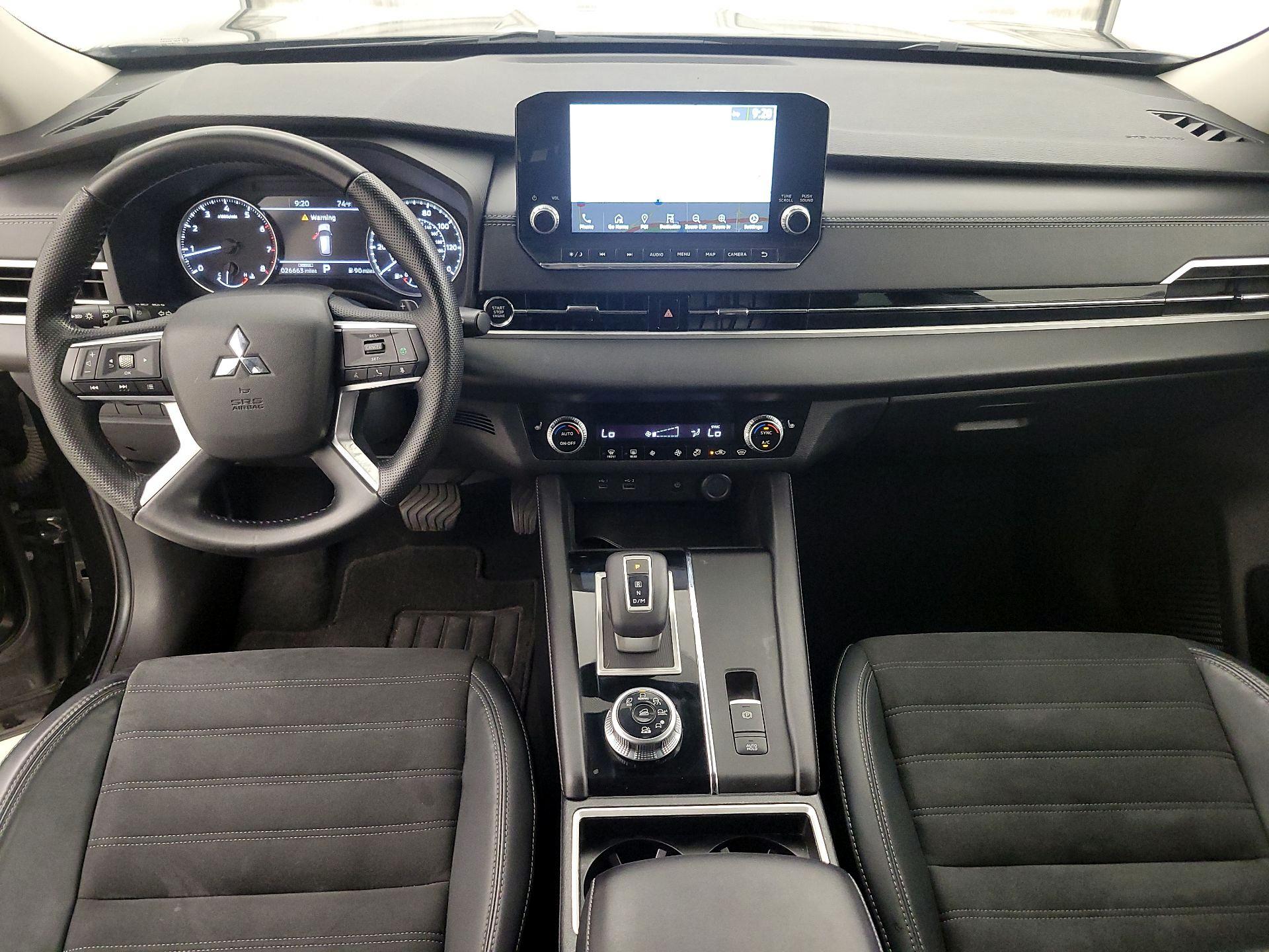 Thumbnail: 2022 Mitsubishi Outlander - 9