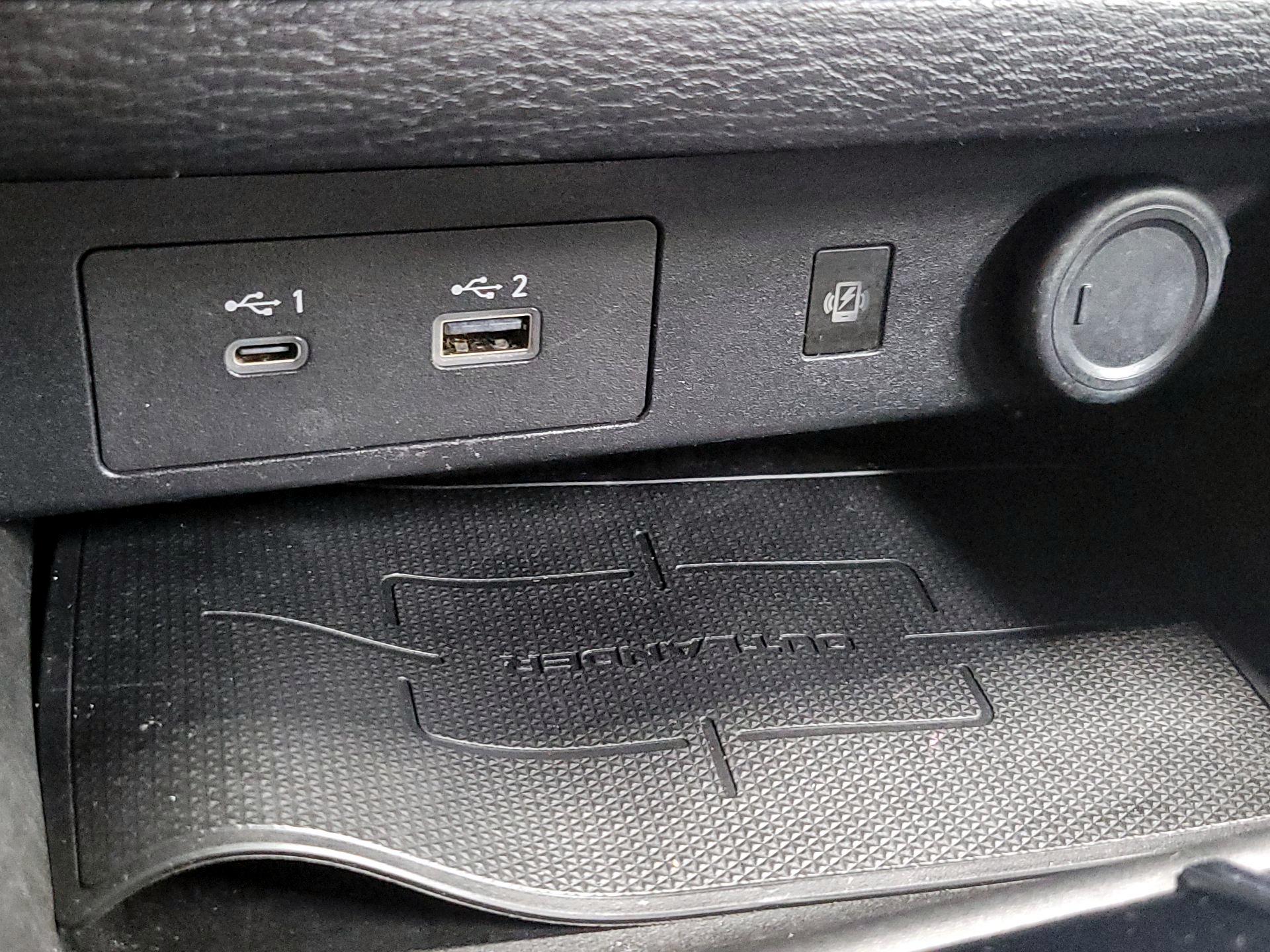 Thumbnail: 2022 Mitsubishi Outlander - 18