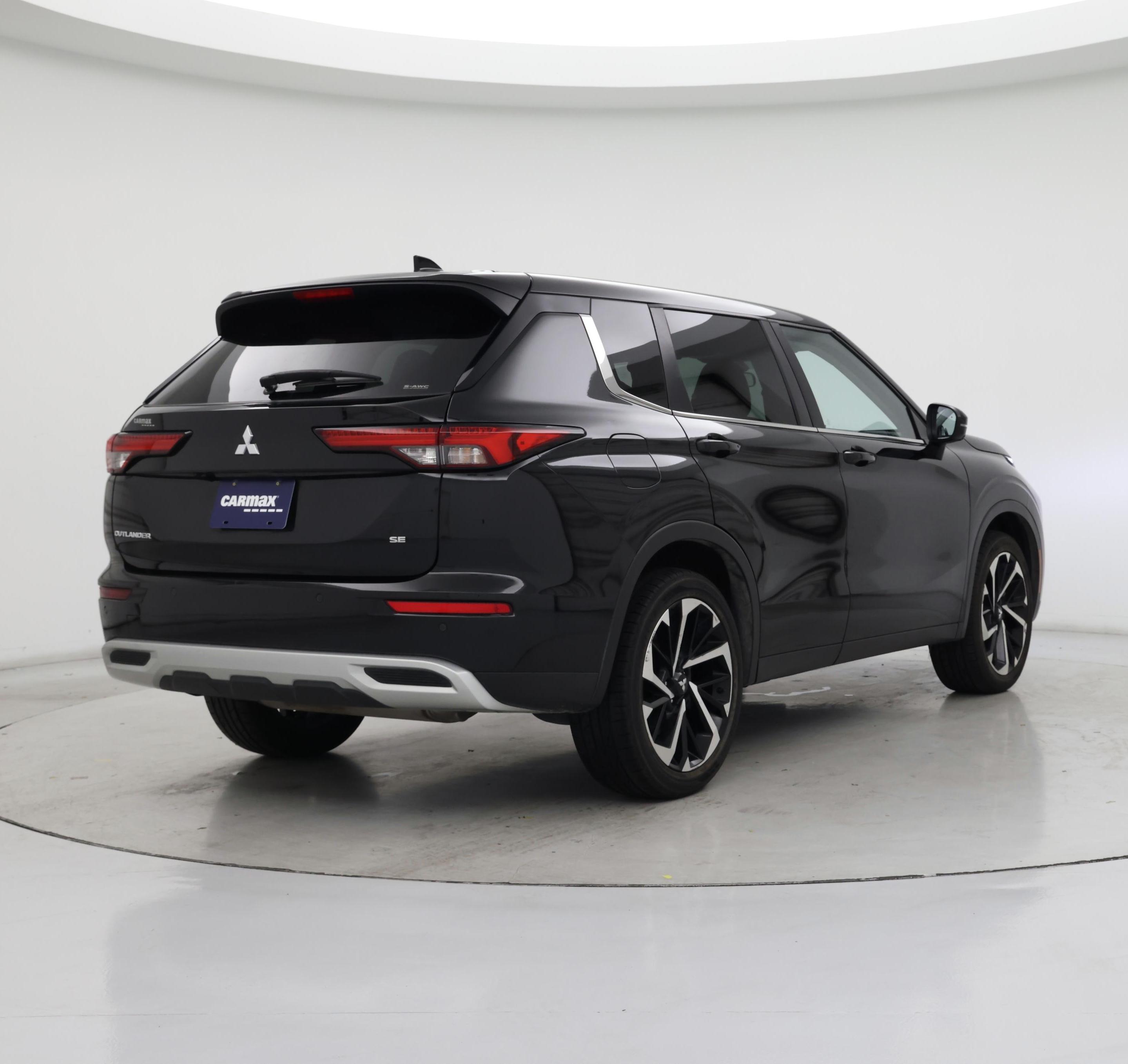 Thumbnail: 2022 Mitsubishi Outlander - 8