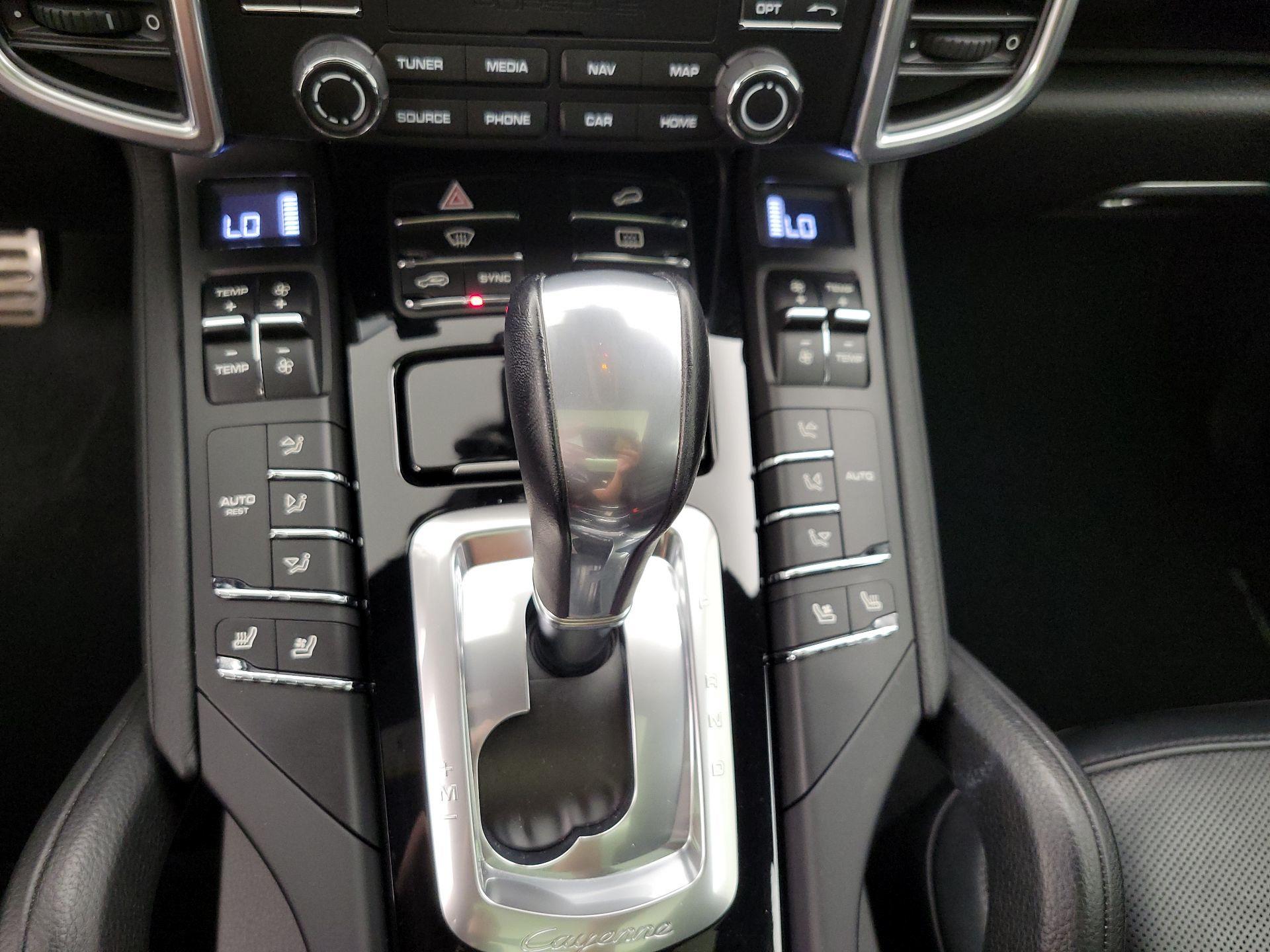 Thumbnail: 2018 Porsche Cayenne - 18
