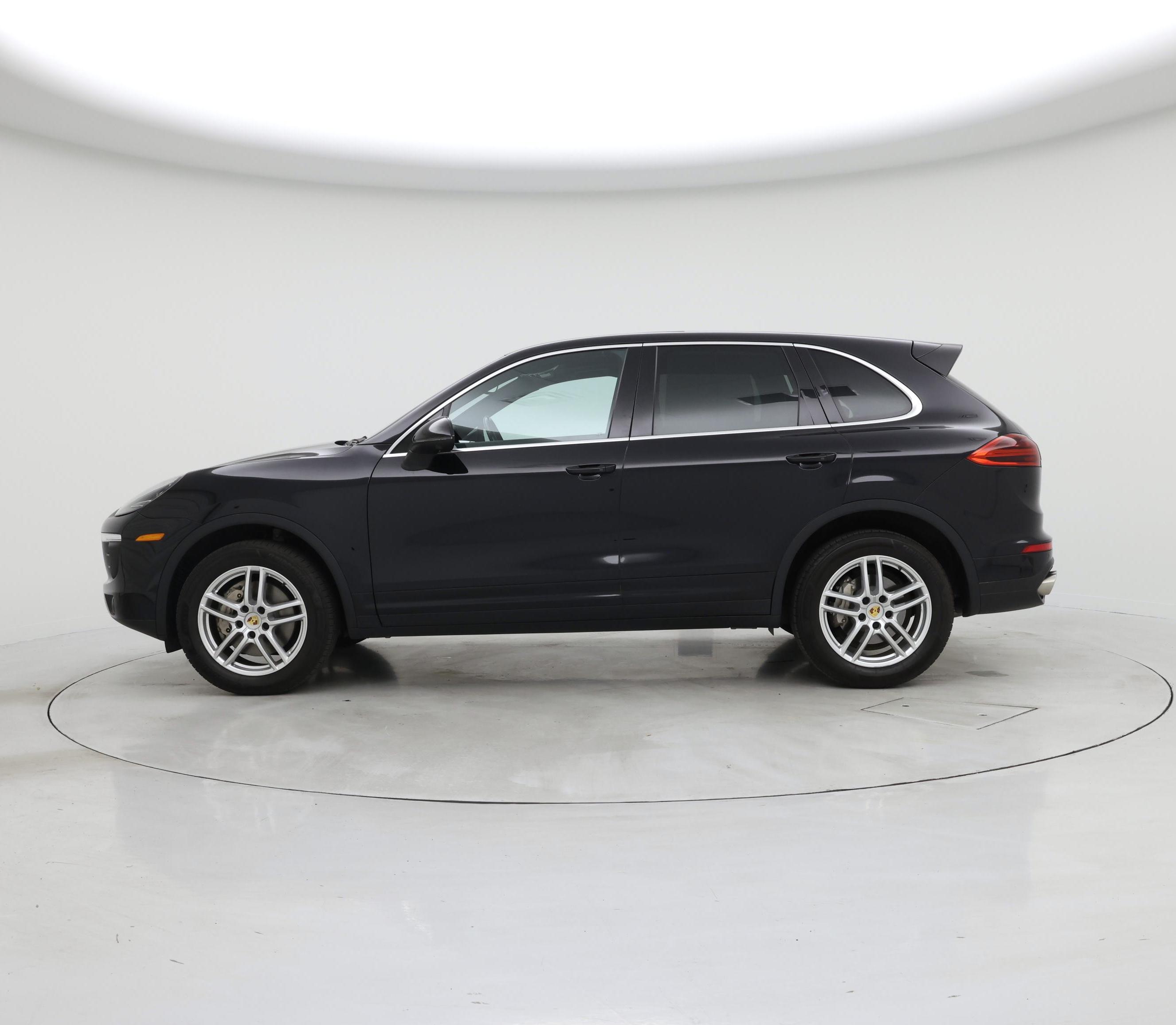 Thumbnail: 2018 Porsche Cayenne - 3
