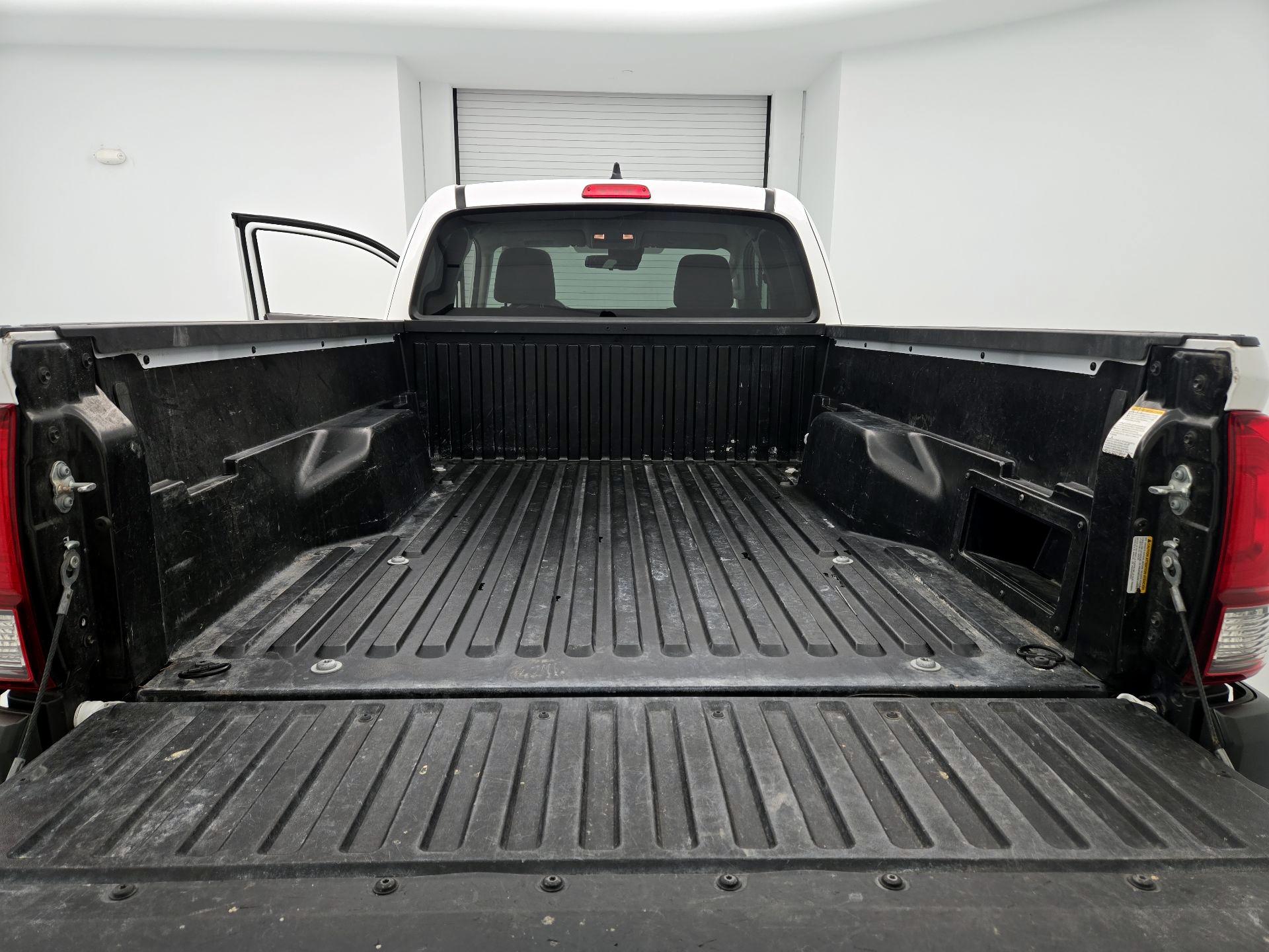 Thumbnail: 2023 Toyota Tacoma - 20