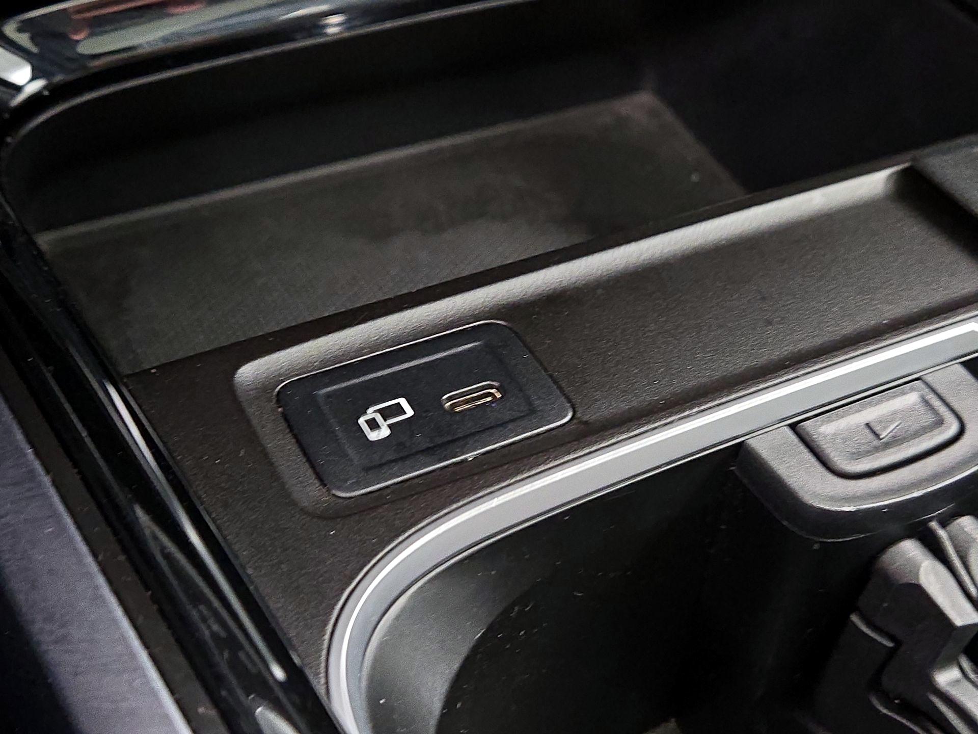 Thumbnail: 2023 Mercedes-Benz GLB - 19