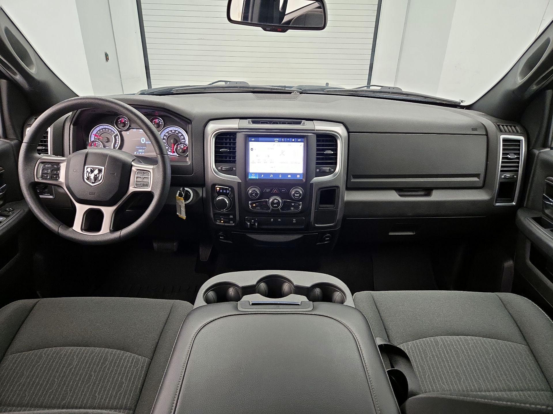 Thumbnail: 2022 RAM 1500 Classic - 9