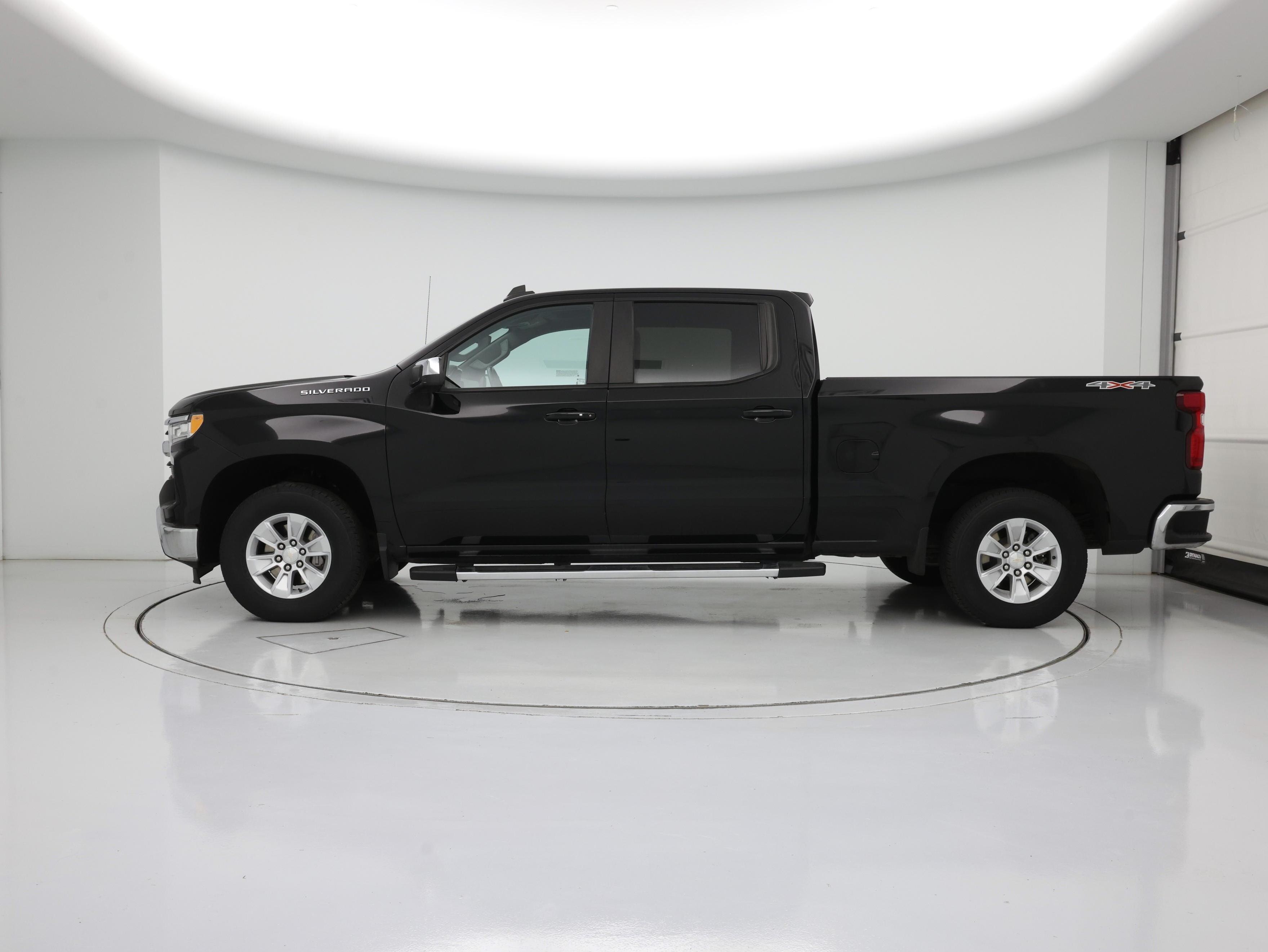 Thumbnail: 2023 Chevrolet Silverado 1500 - 3