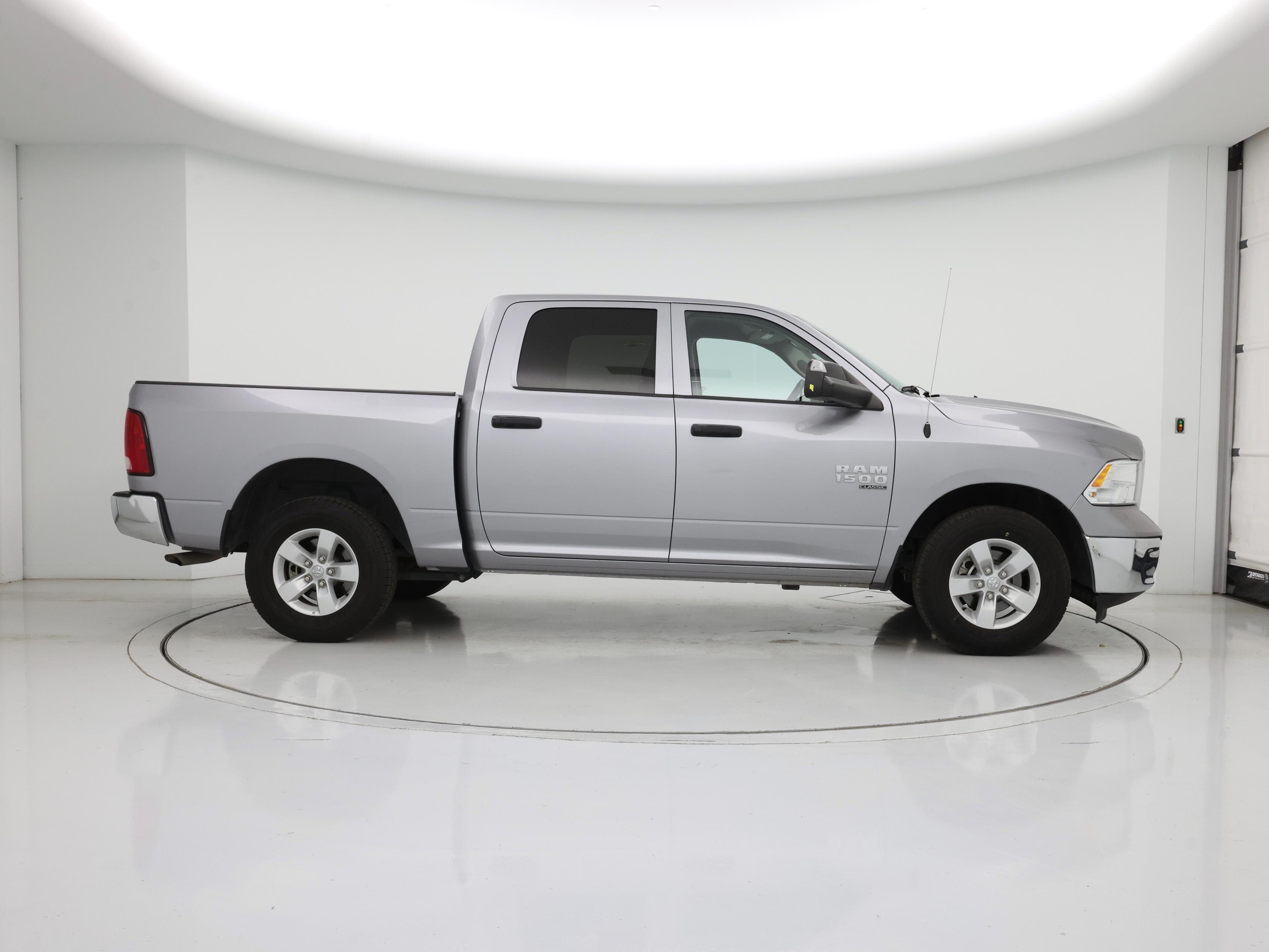 Thumbnail: 2023 RAM 1500 Classic - 7