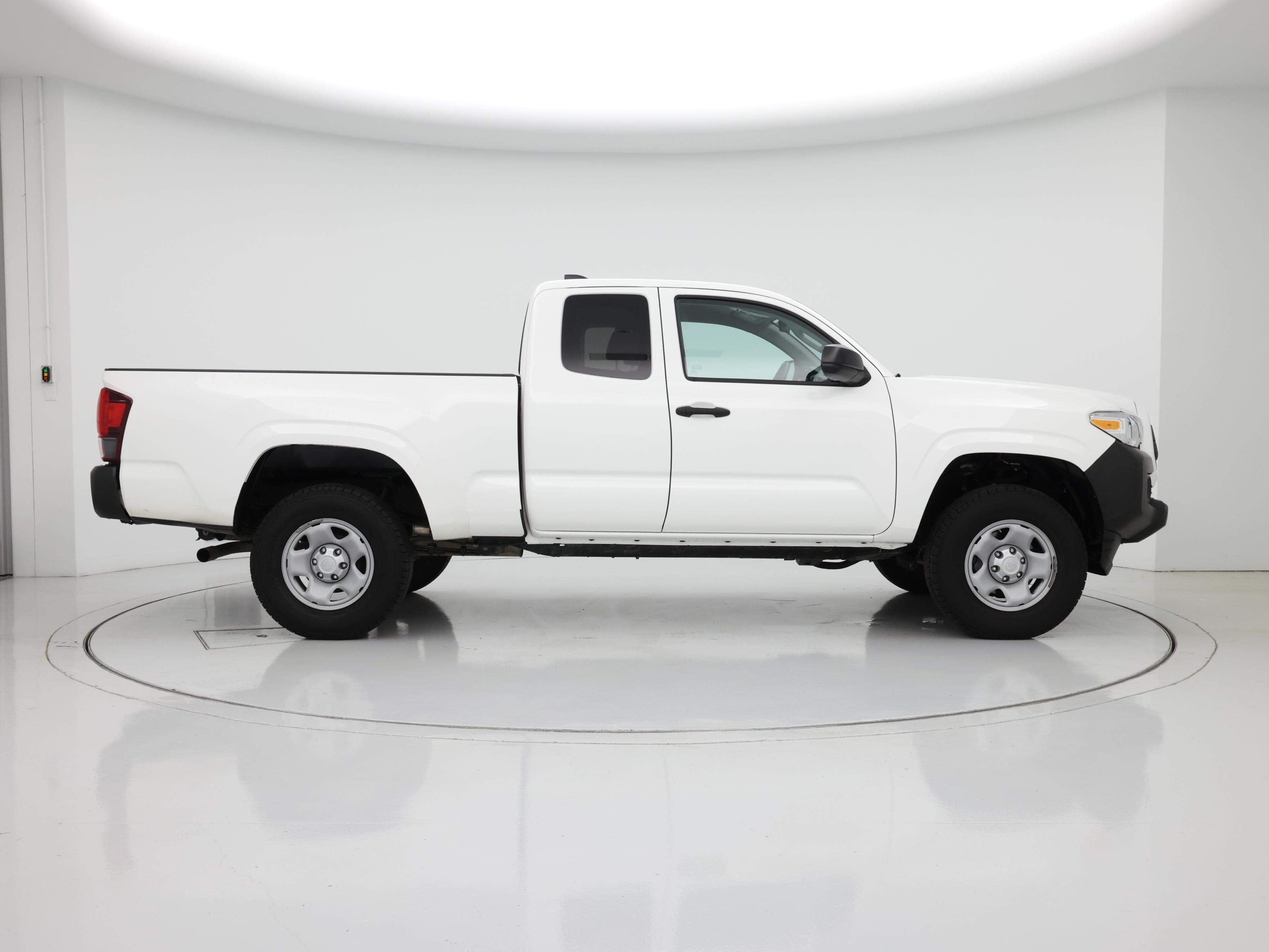 Thumbnail: 2023 Toyota Tacoma - 7