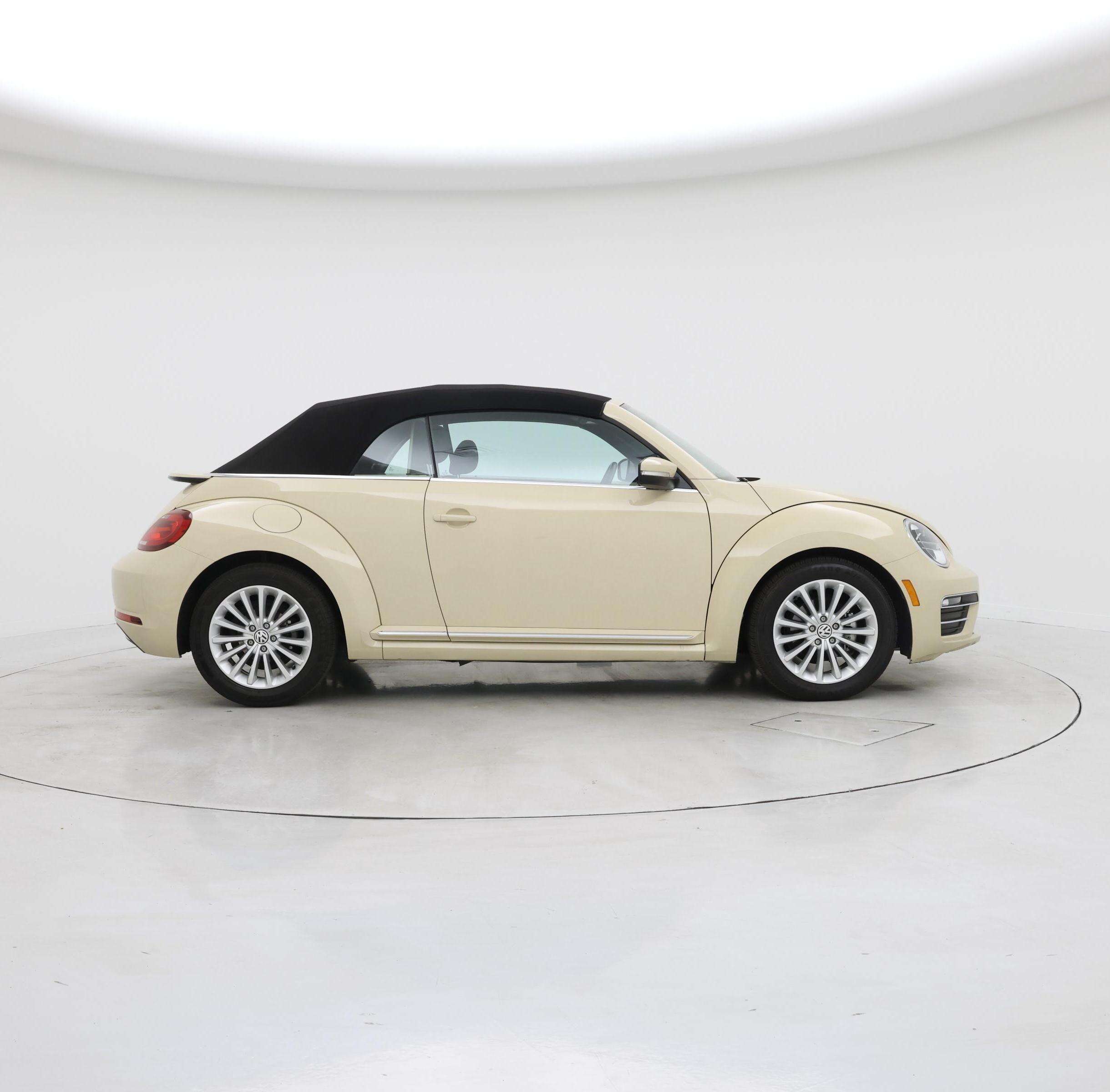 Thumbnail: 2019 Volkswagen Beetle - 7