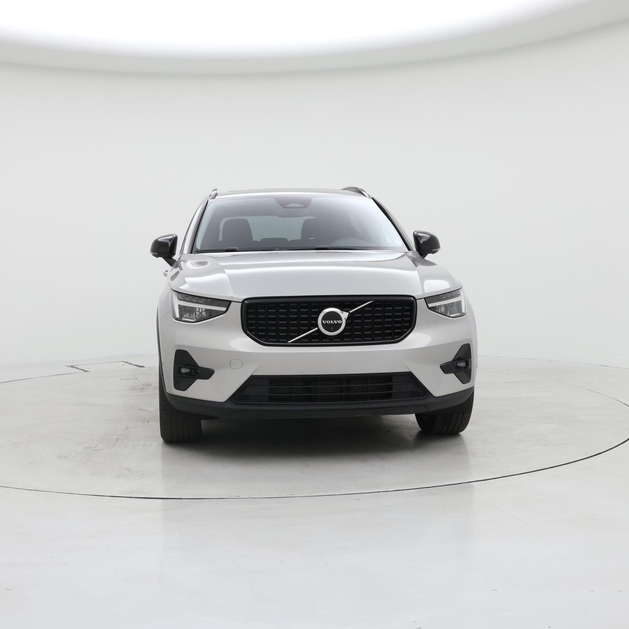Thumbnail: 2023 Volvo XC40 - 5