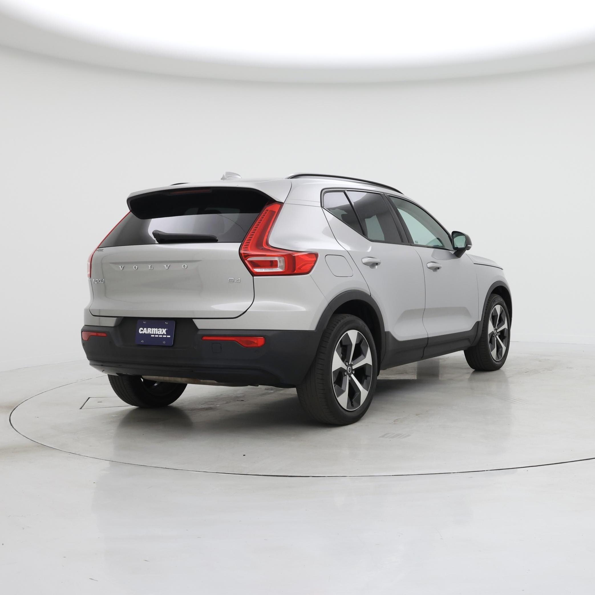 Thumbnail: 2023 Volvo XC40 - 8