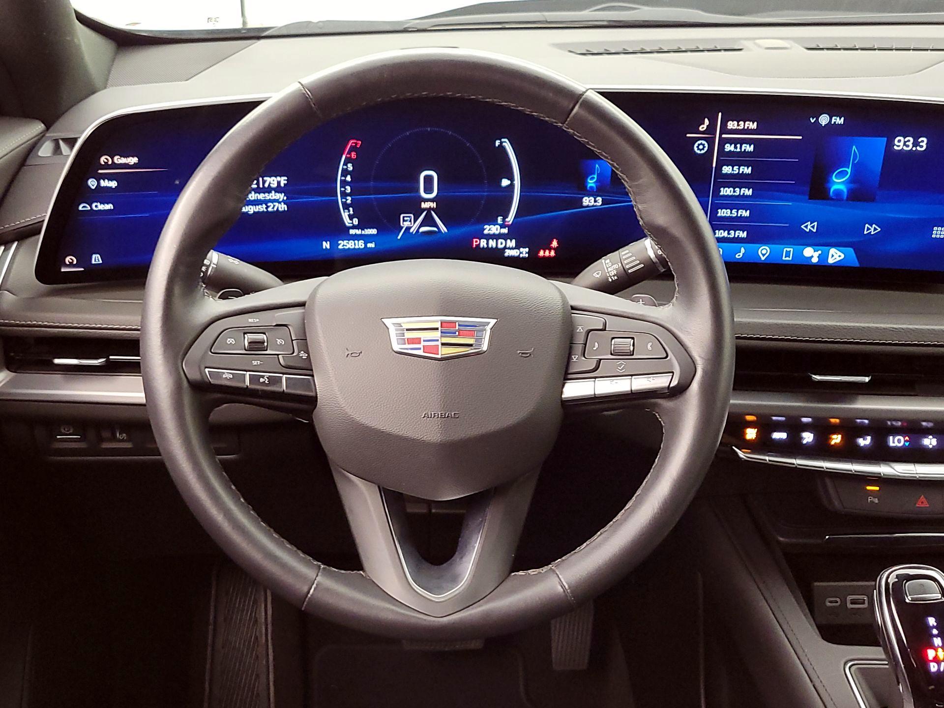 Thumbnail: 2024 Cadillac XT4 - 10