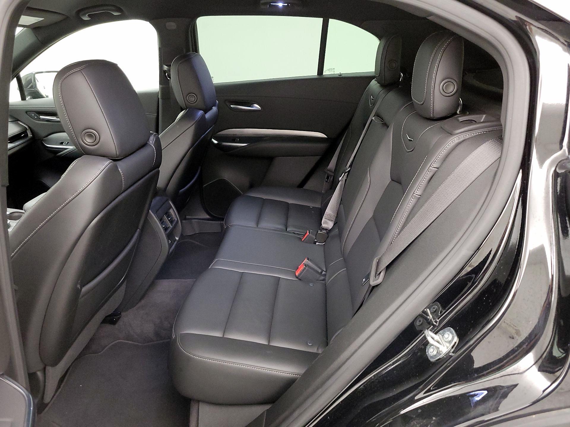 Thumbnail: 2024 Cadillac XT4 - 19