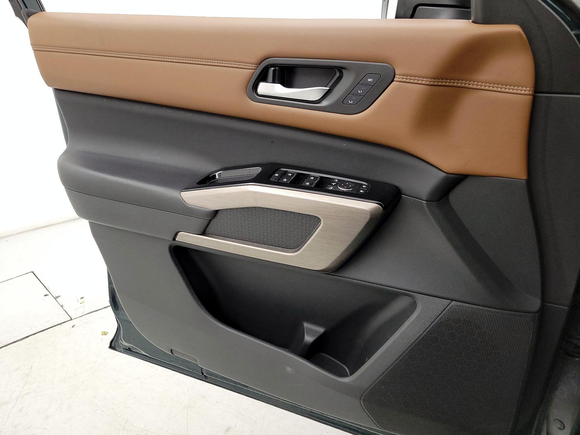 Thumbnail: 2023 Nissan Pathfinder - 12