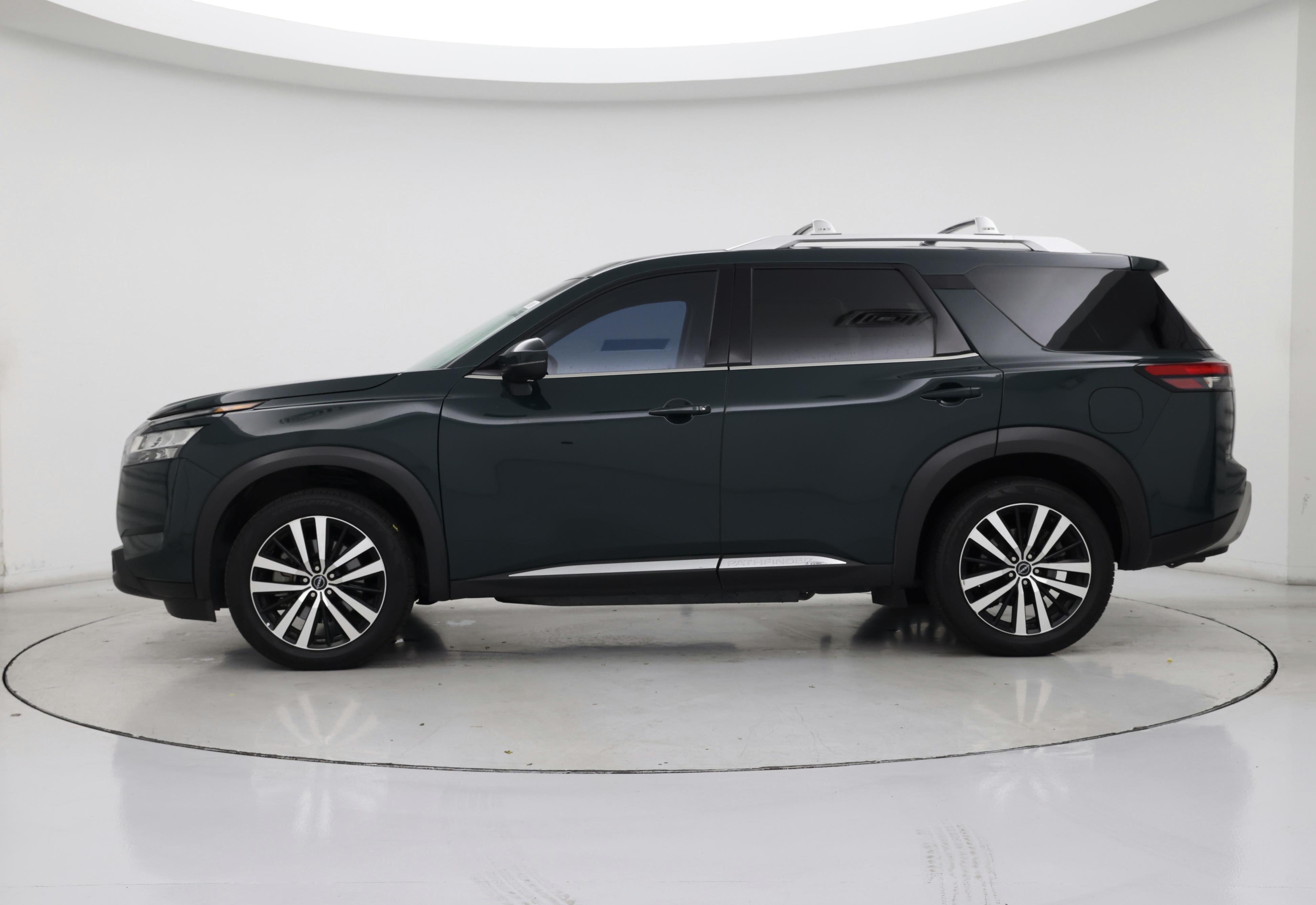 Thumbnail: 2023 Nissan Pathfinder - 3