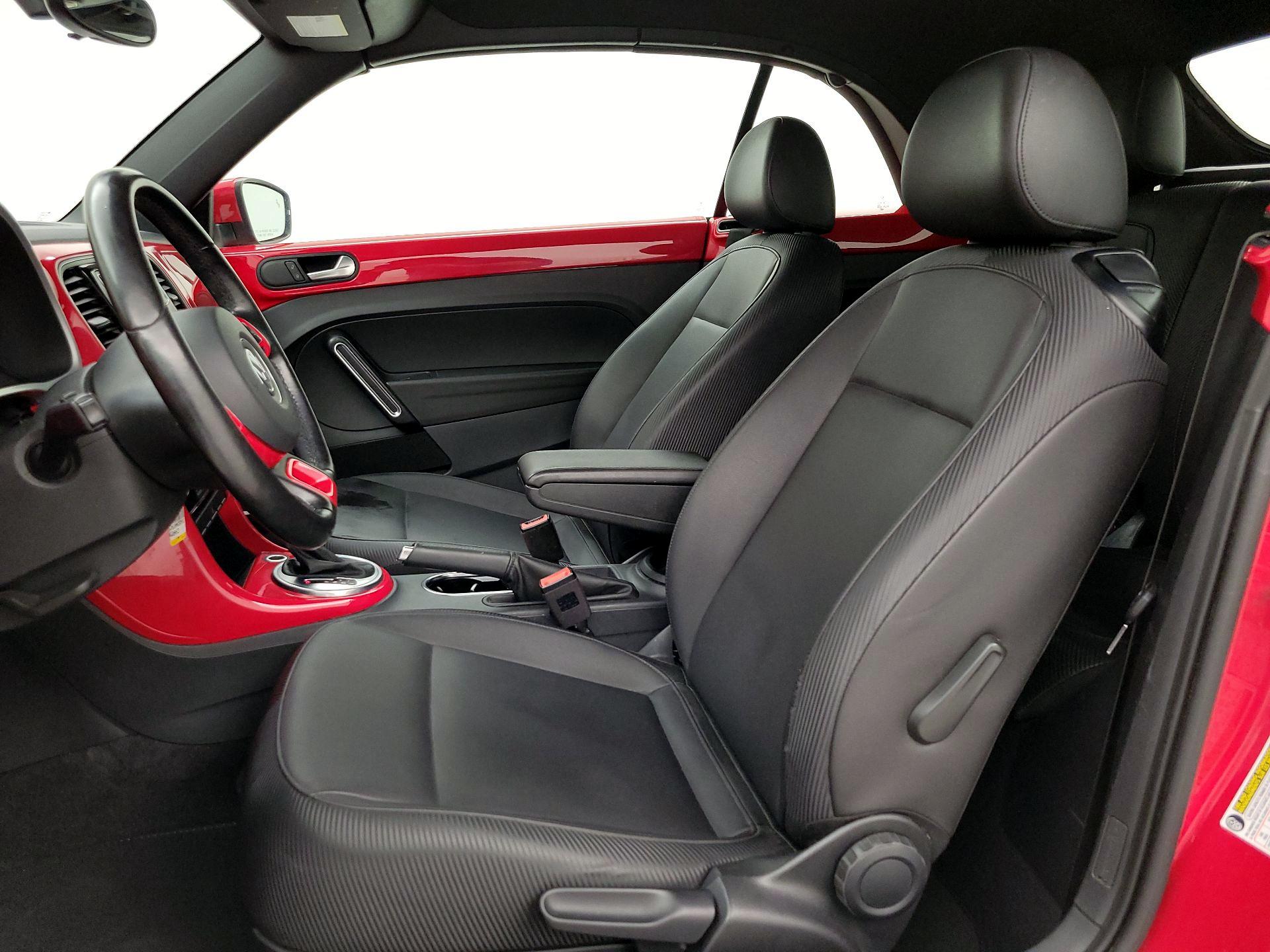 Thumbnail: 2019 Volkswagen Beetle - 11