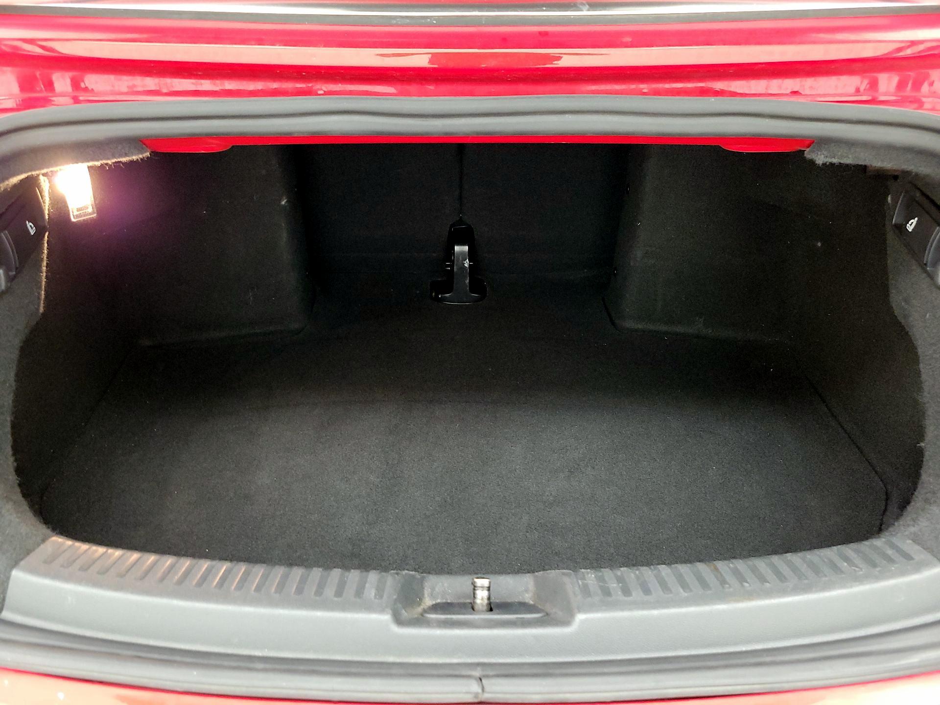 Thumbnail: 2019 Volkswagen Beetle - 20
