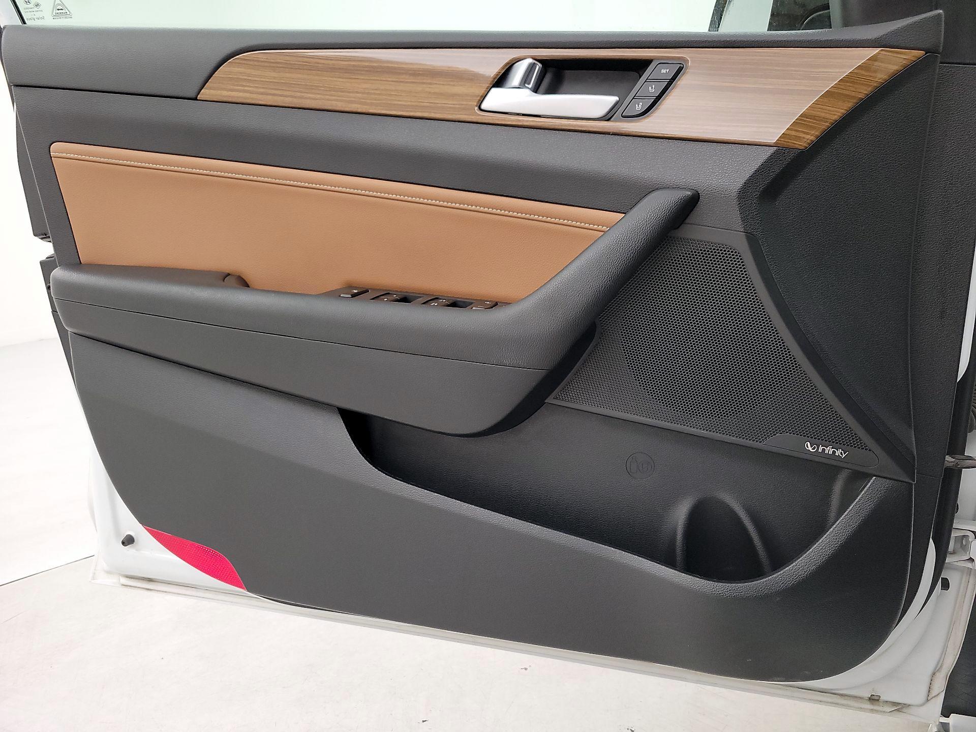 Thumbnail: 2015 Hyundai Sonata - 12