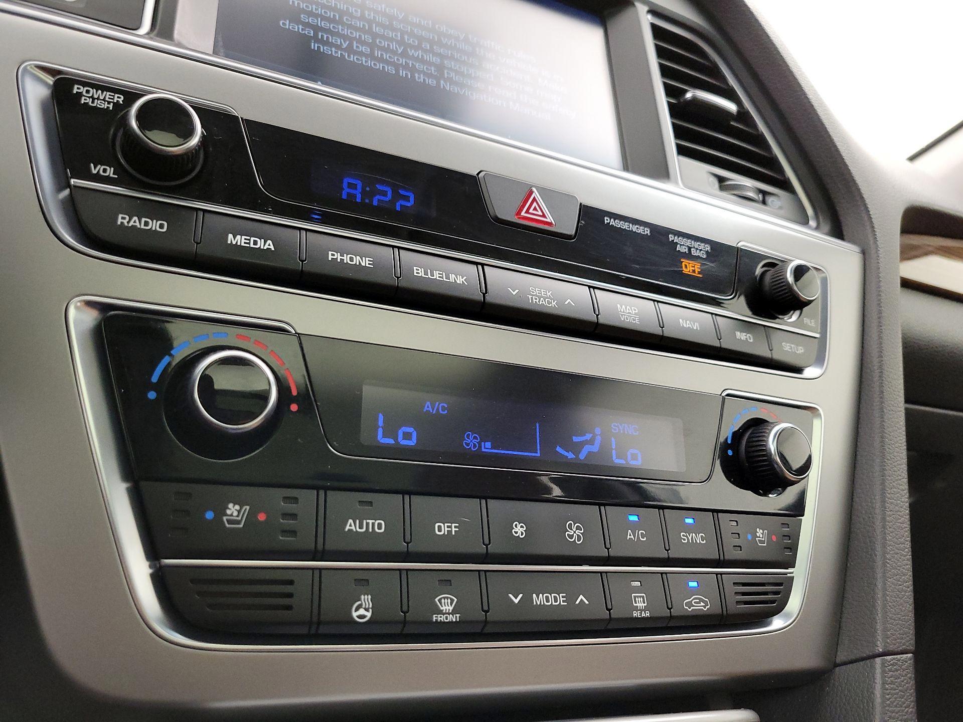 Thumbnail: 2015 Hyundai Sonata - 17