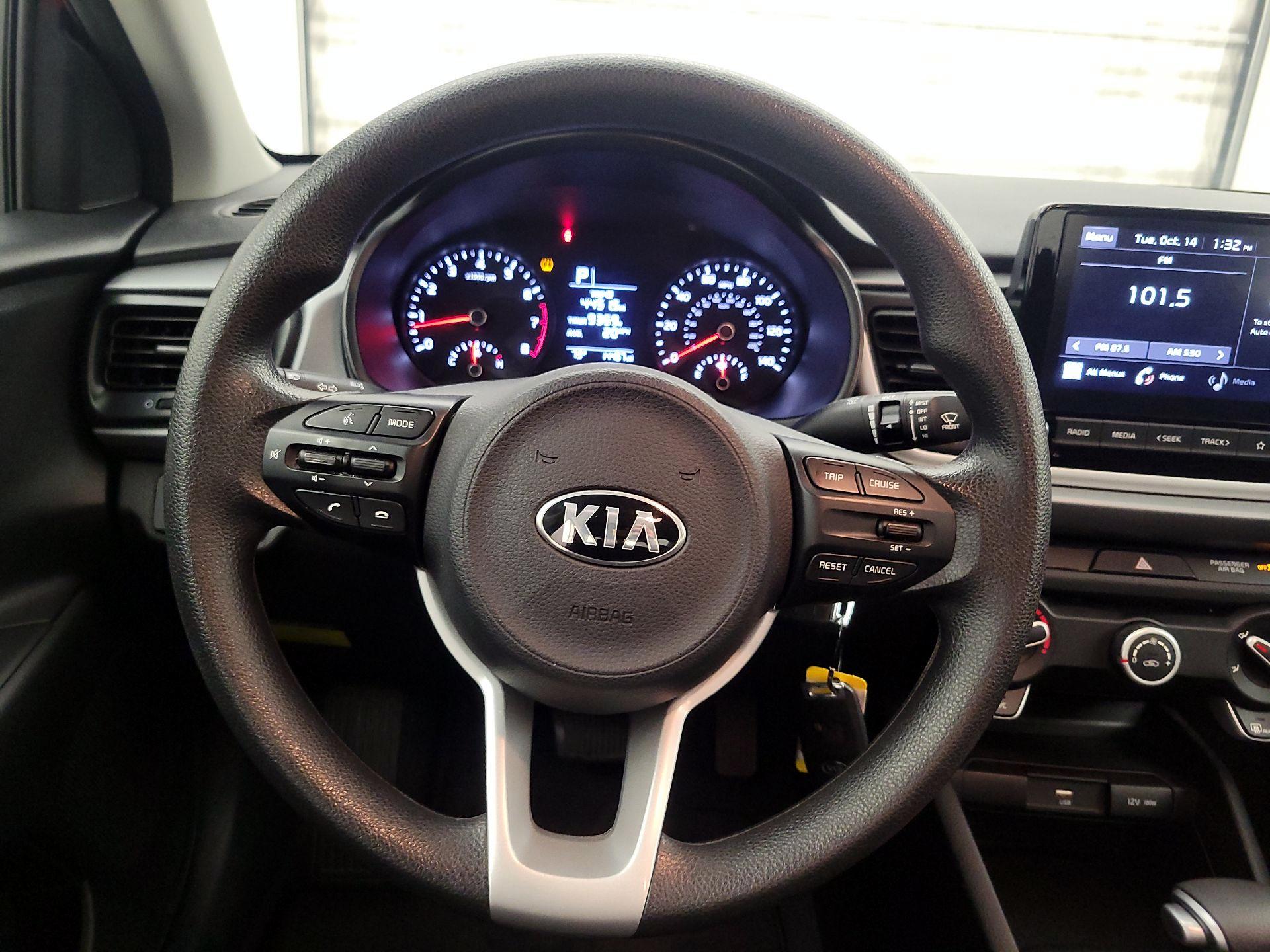 Thumbnail: 2021 Kia Rio - 10