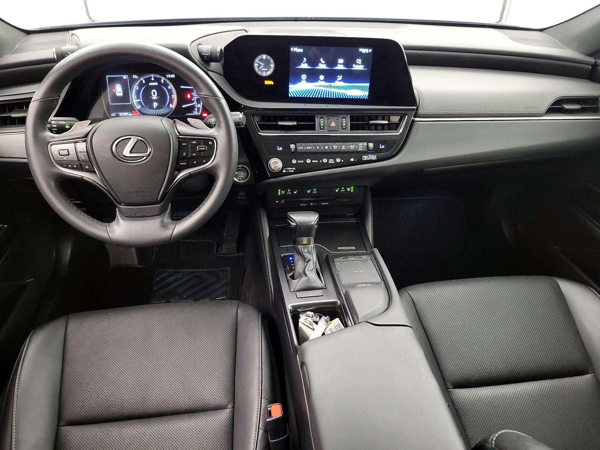 Thumbnail: 2022 Lexus ES - 9