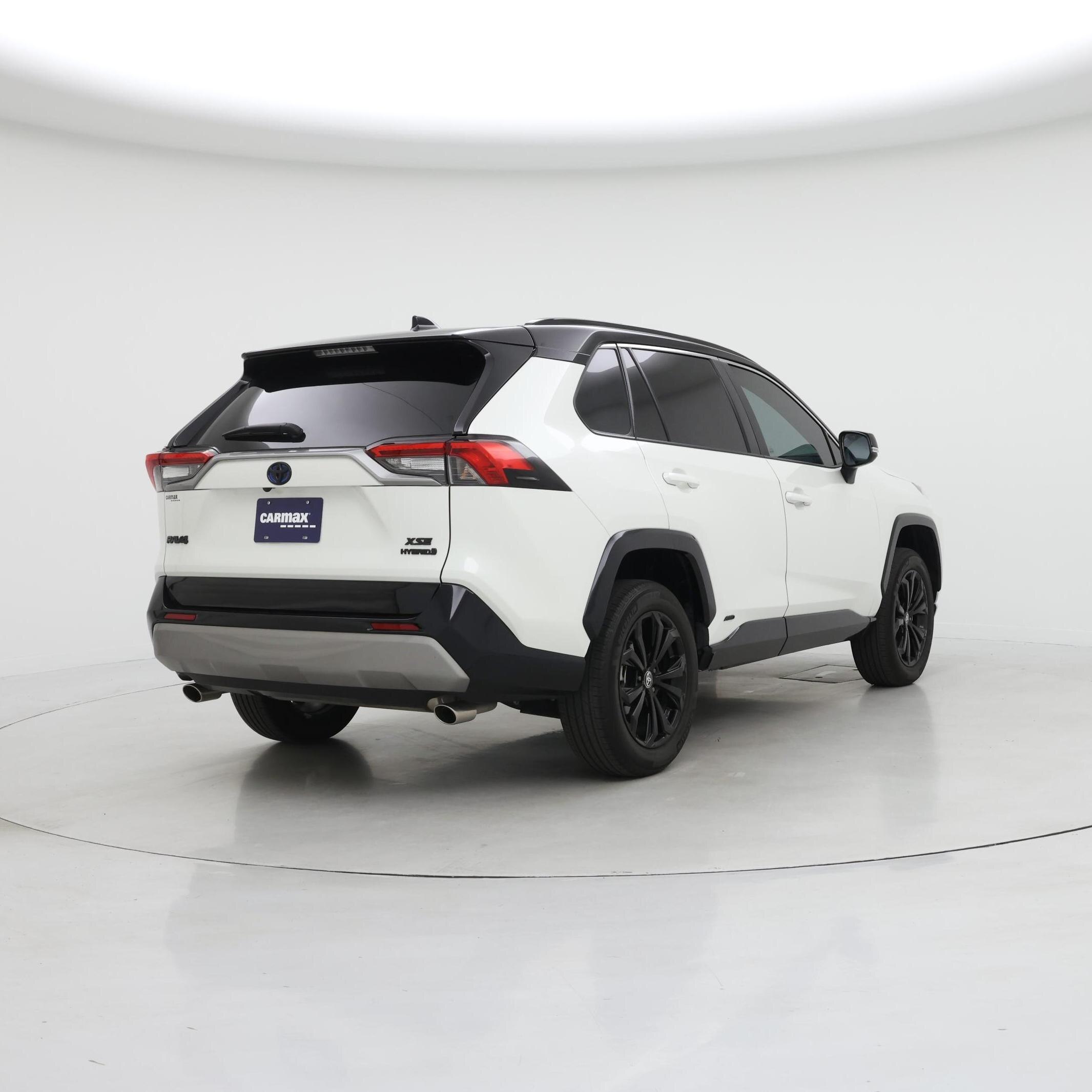 Thumbnail: 2022 Toyota RAV4 - 8