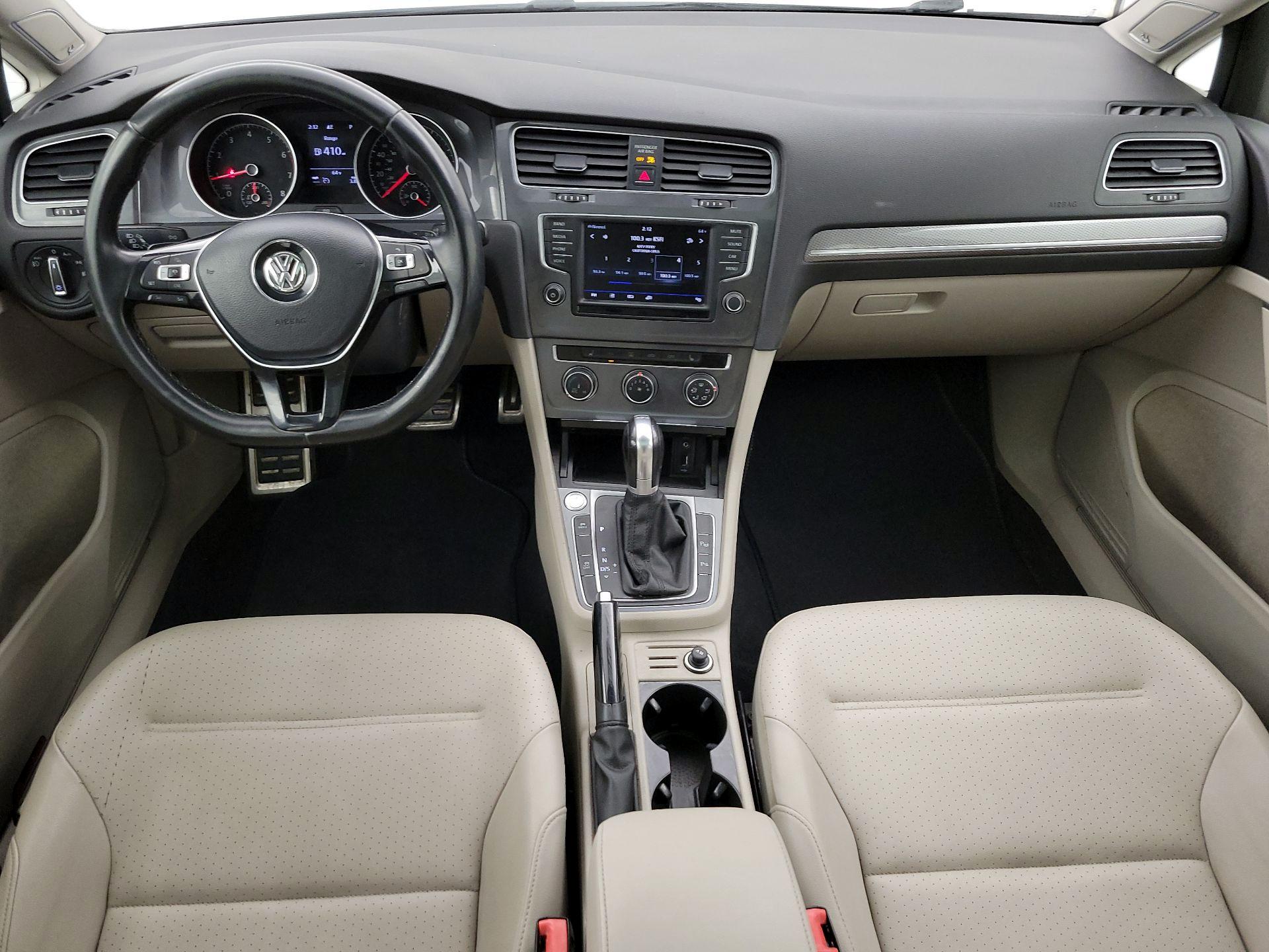 Thumbnail: 2017 Volkswagen Golf - 9