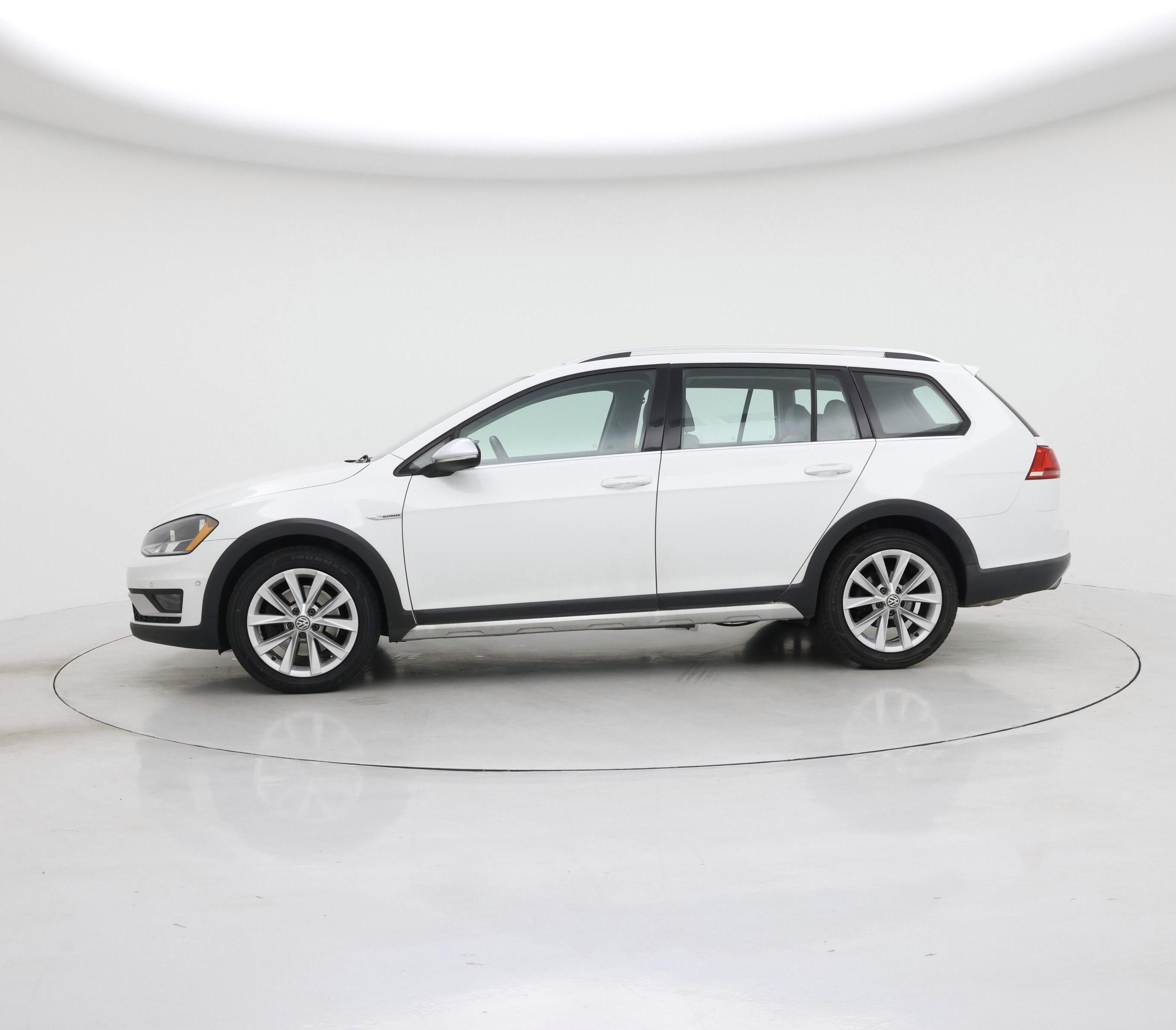 Thumbnail: 2017 Volkswagen Golf - 3